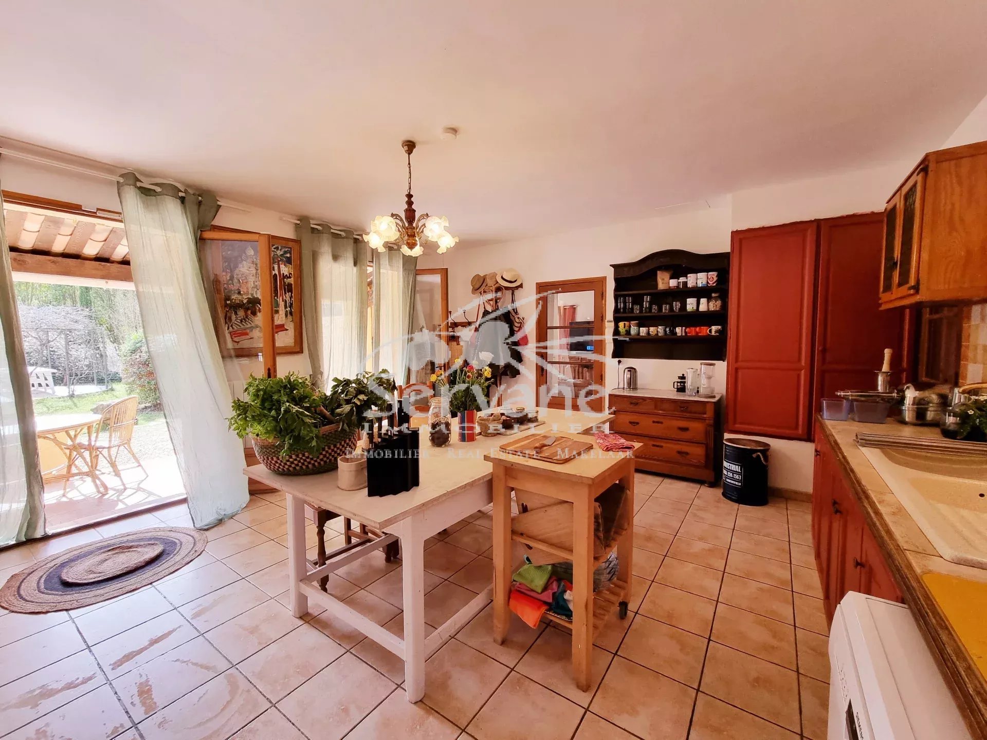 LORGUES VILLA T4 SUR 3220 m²