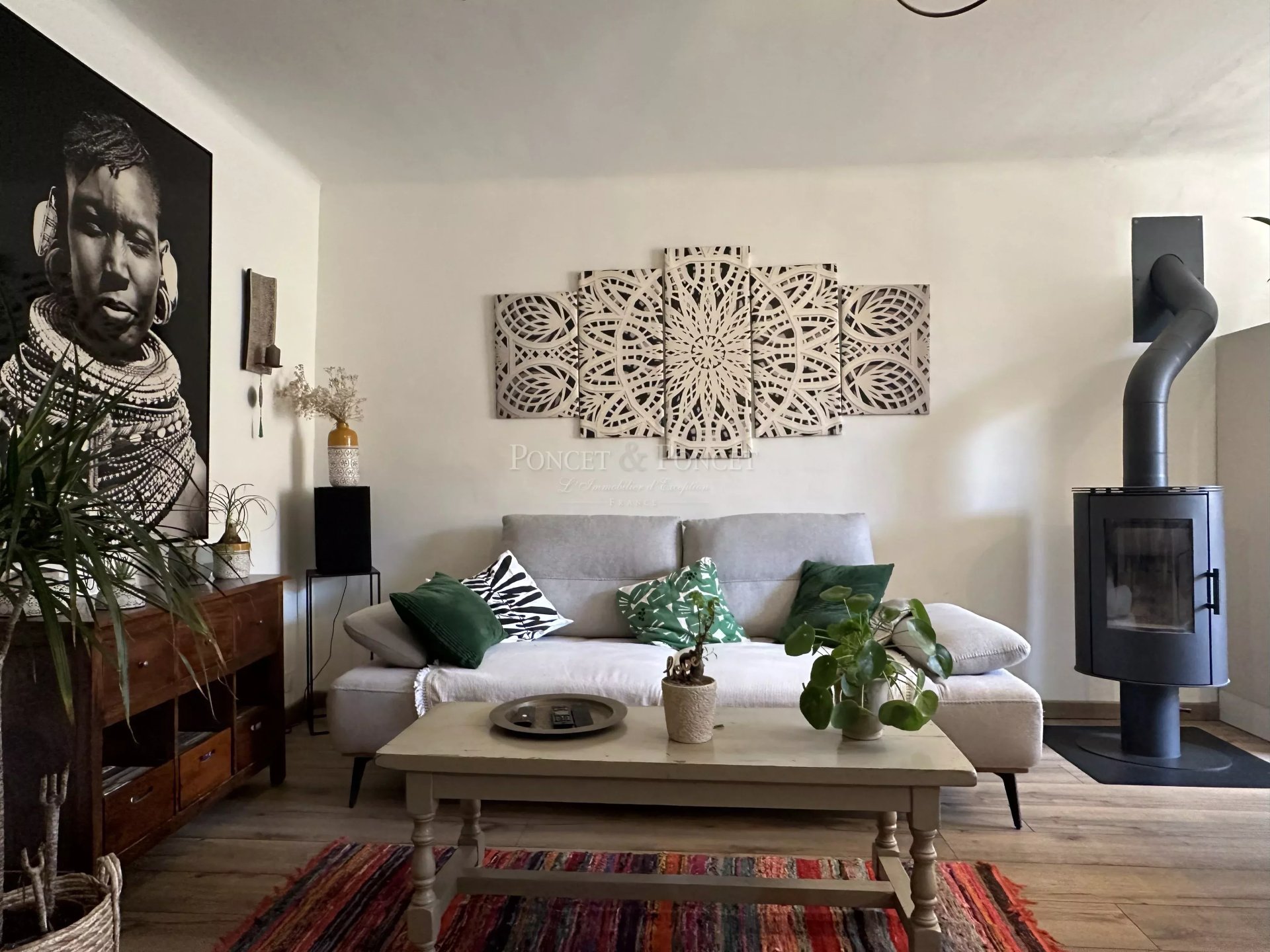 5 Bedroom Villa/Townhouse's Image 3