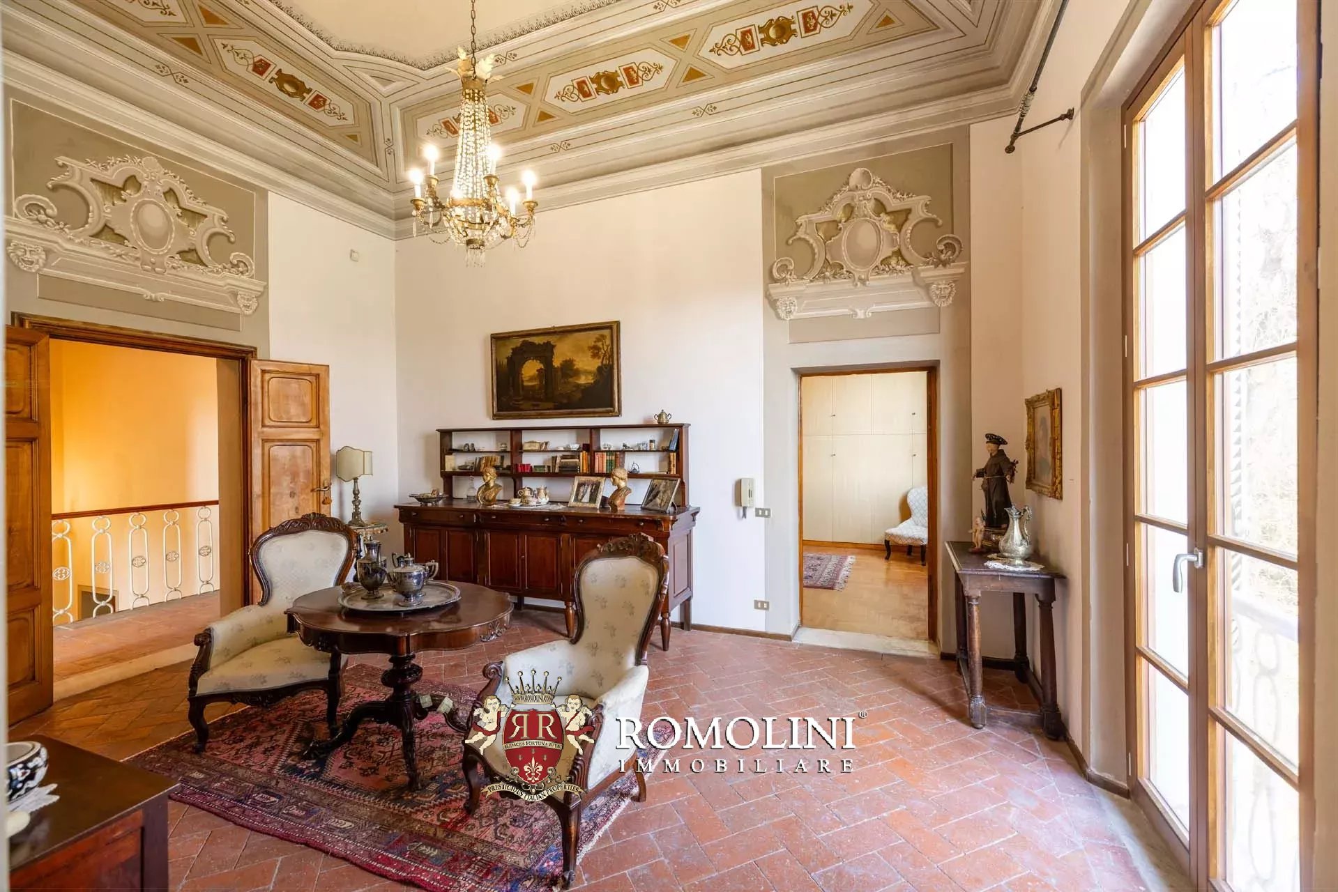 6 Bedroom Villa/Townhouse's Image 33