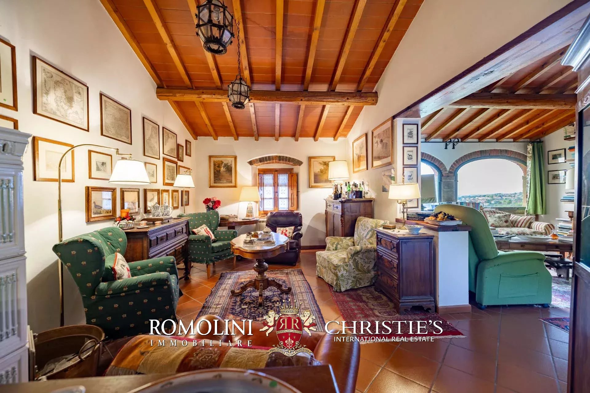 8 Bedroom Villa/Townhouse's Image 23