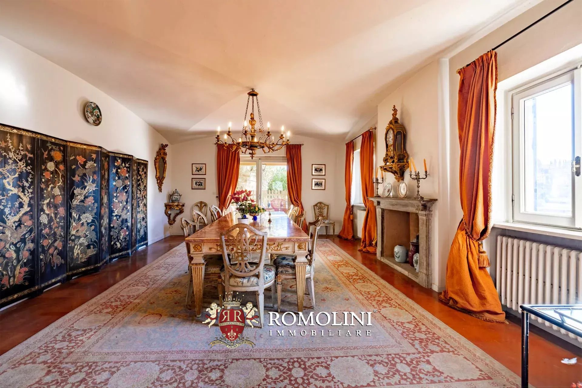 8 Bedroom Villa/Townhouse's Image 29