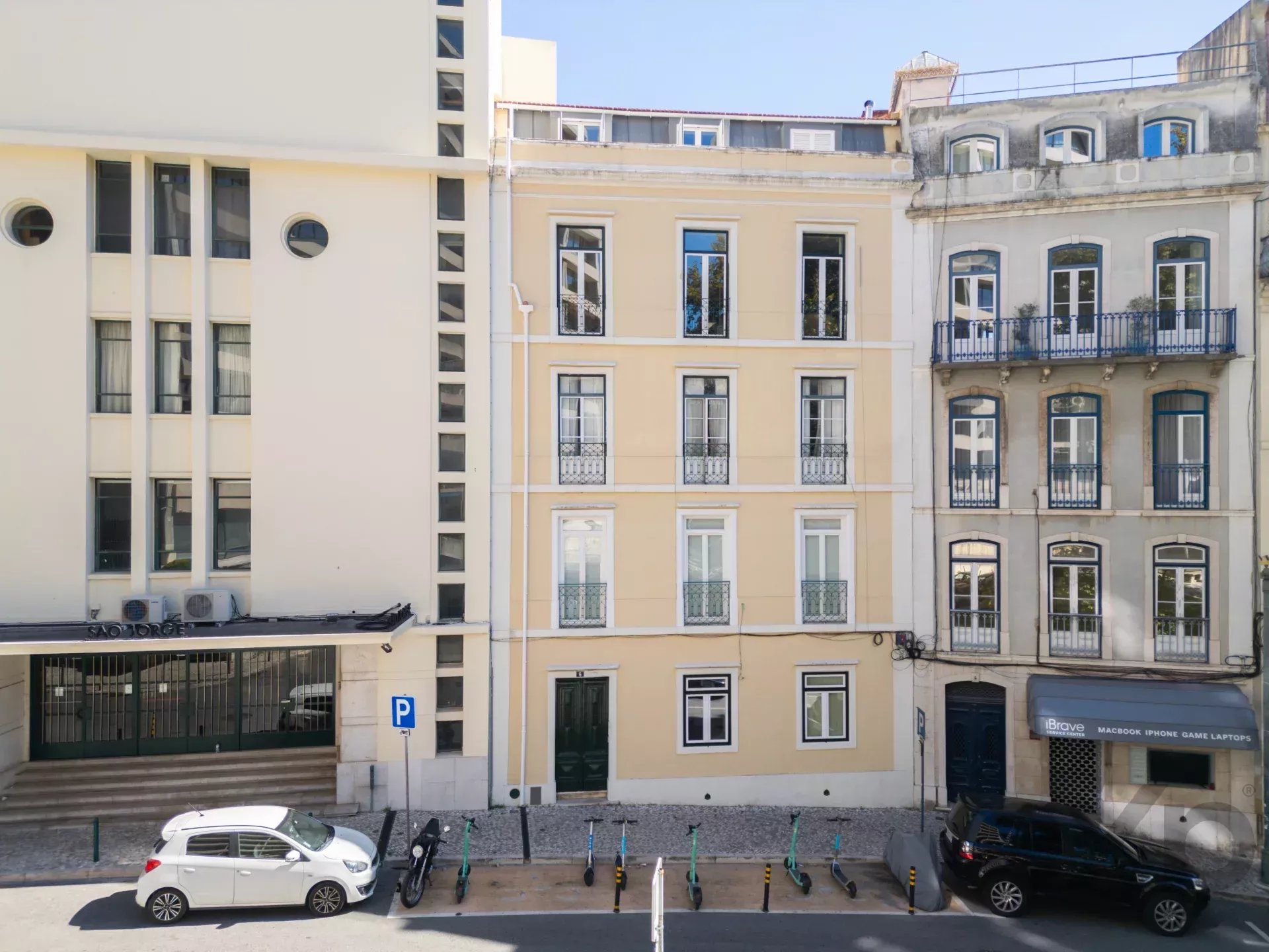 Elegant T2 + 1 Penthouse in Downtown Lisbon 86935832 image 9
