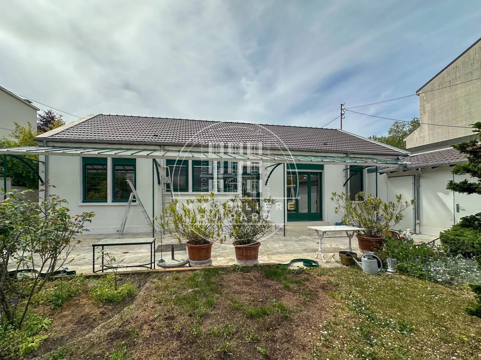 Agence immobilière de 