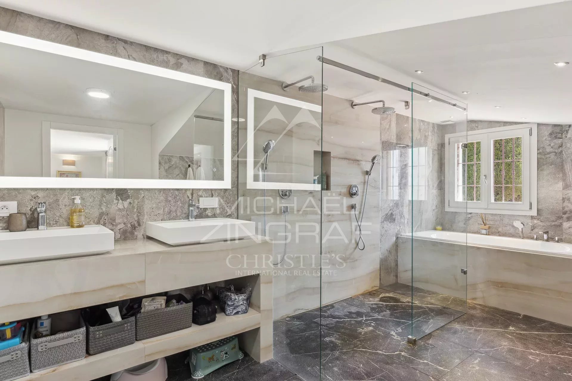 3 Bedroom Apartment/Flat's Image 4