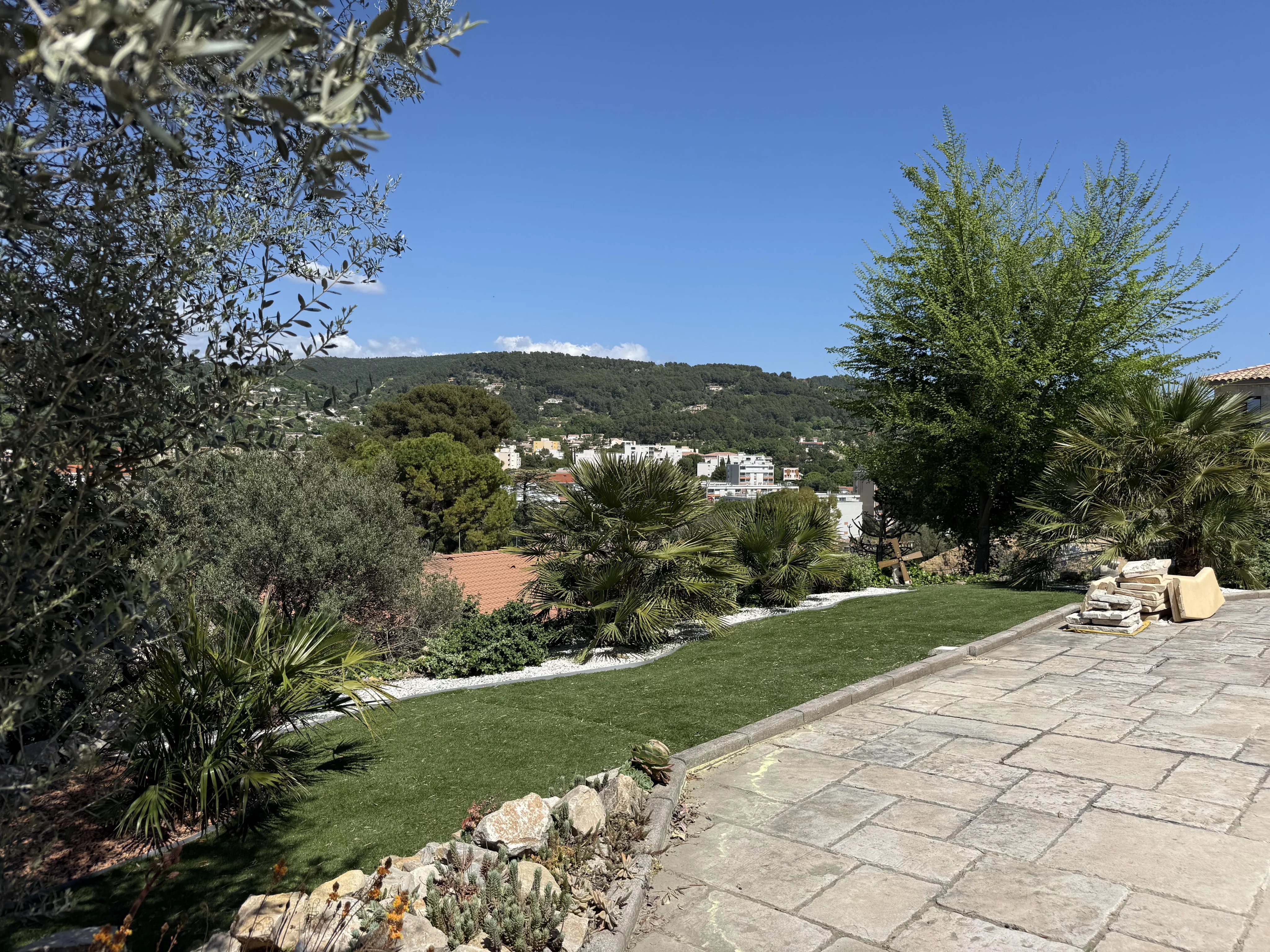 VILLA TRADITIONNELLE R+1 - 3 CHAMBRES DRAGUIGNAN — photo 11