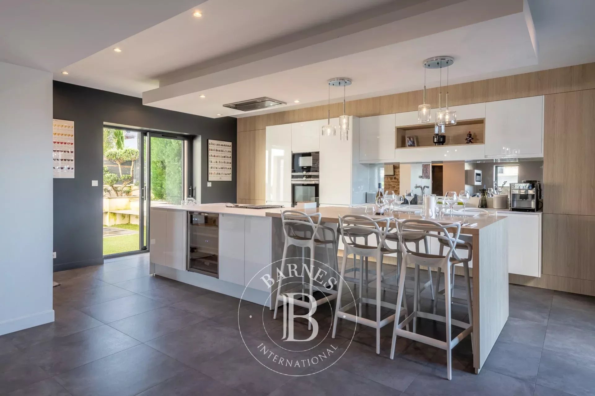 Maison La Tour-de-Salvagny  -  ref 85835291 (picture 2)