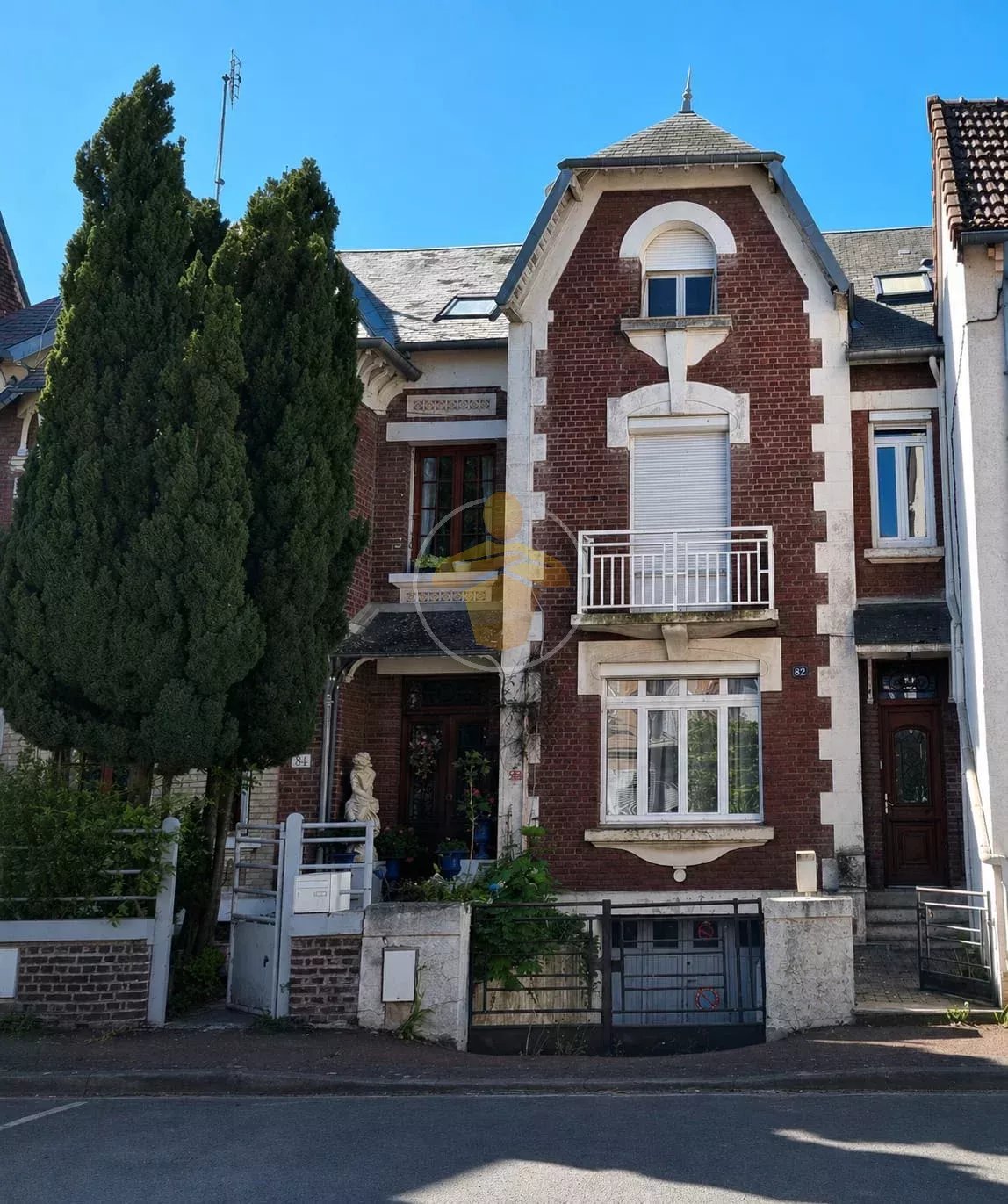 Maison mitoyenne secteur La Fère