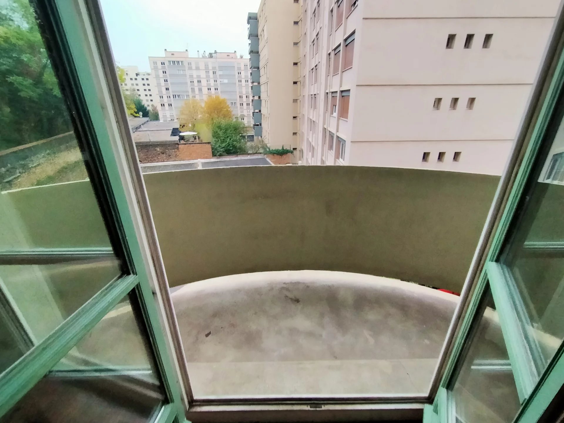 86215400 Location Lyon 4ème