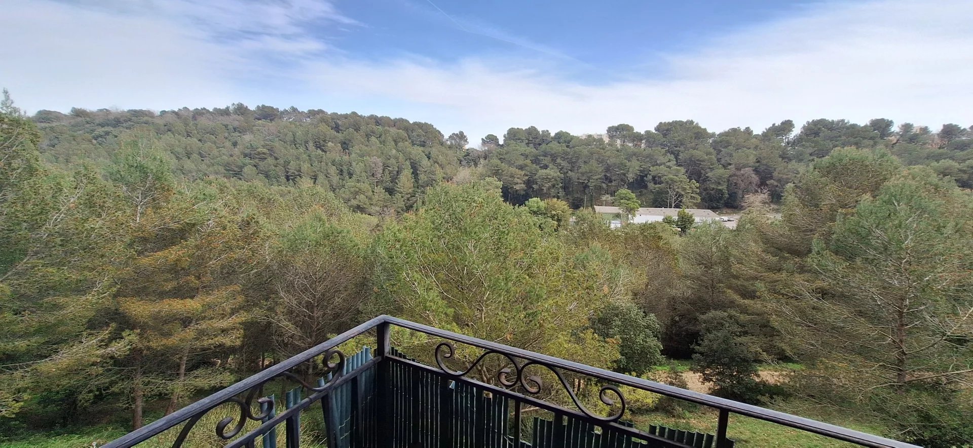 2 Pièces avec parking privé