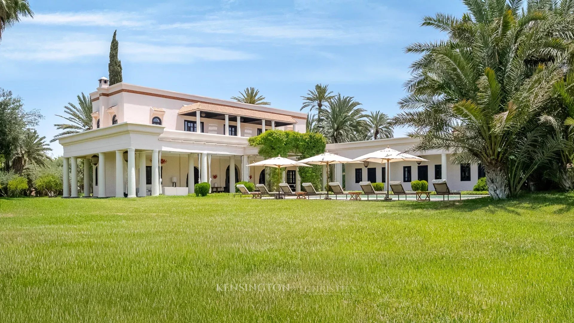 6 Bedroom Villa/Townhouse's Image 20