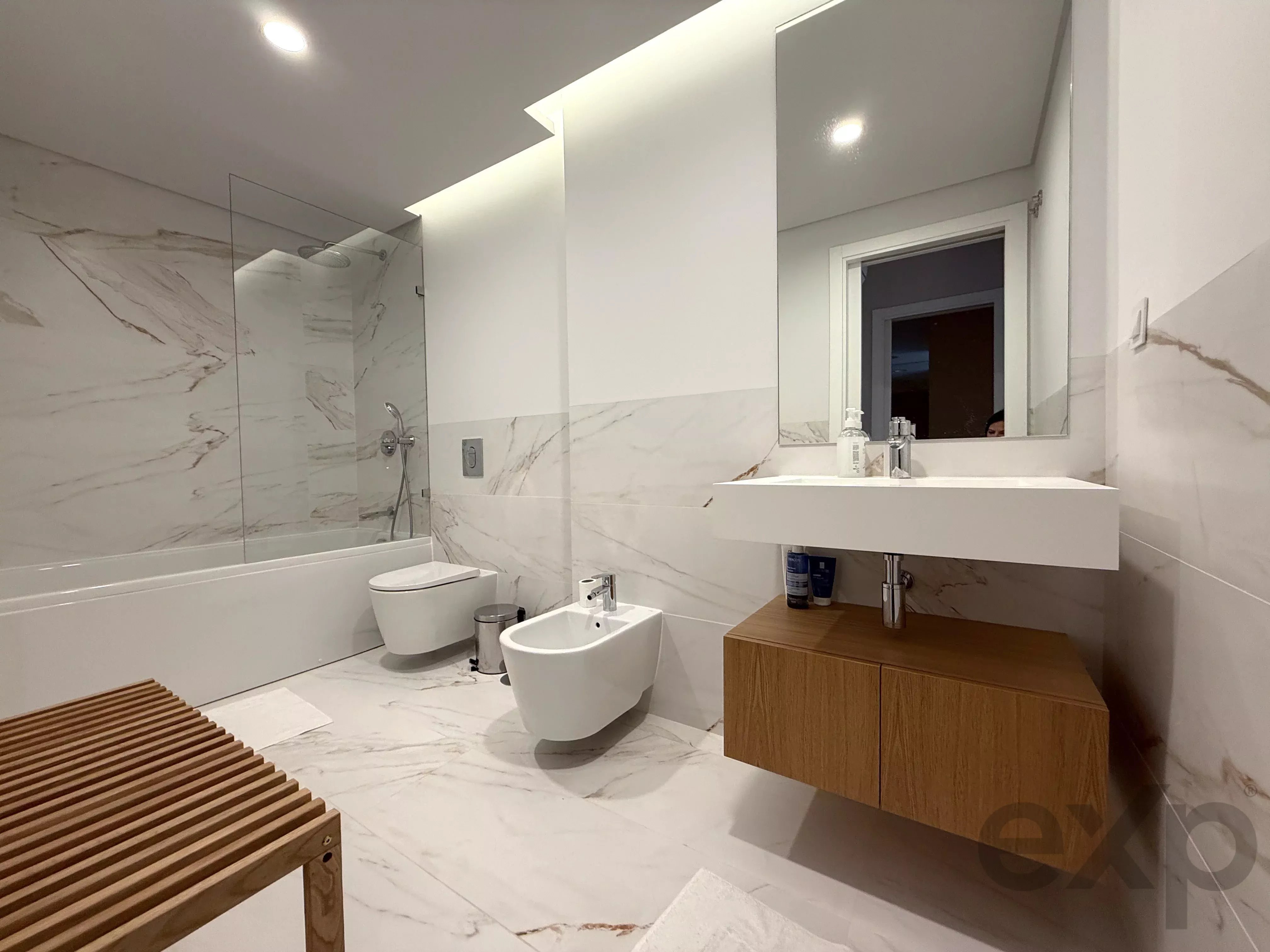 2-BEDR. SUITE, POOL, BALCONY, GARAGE 86647813 image 23