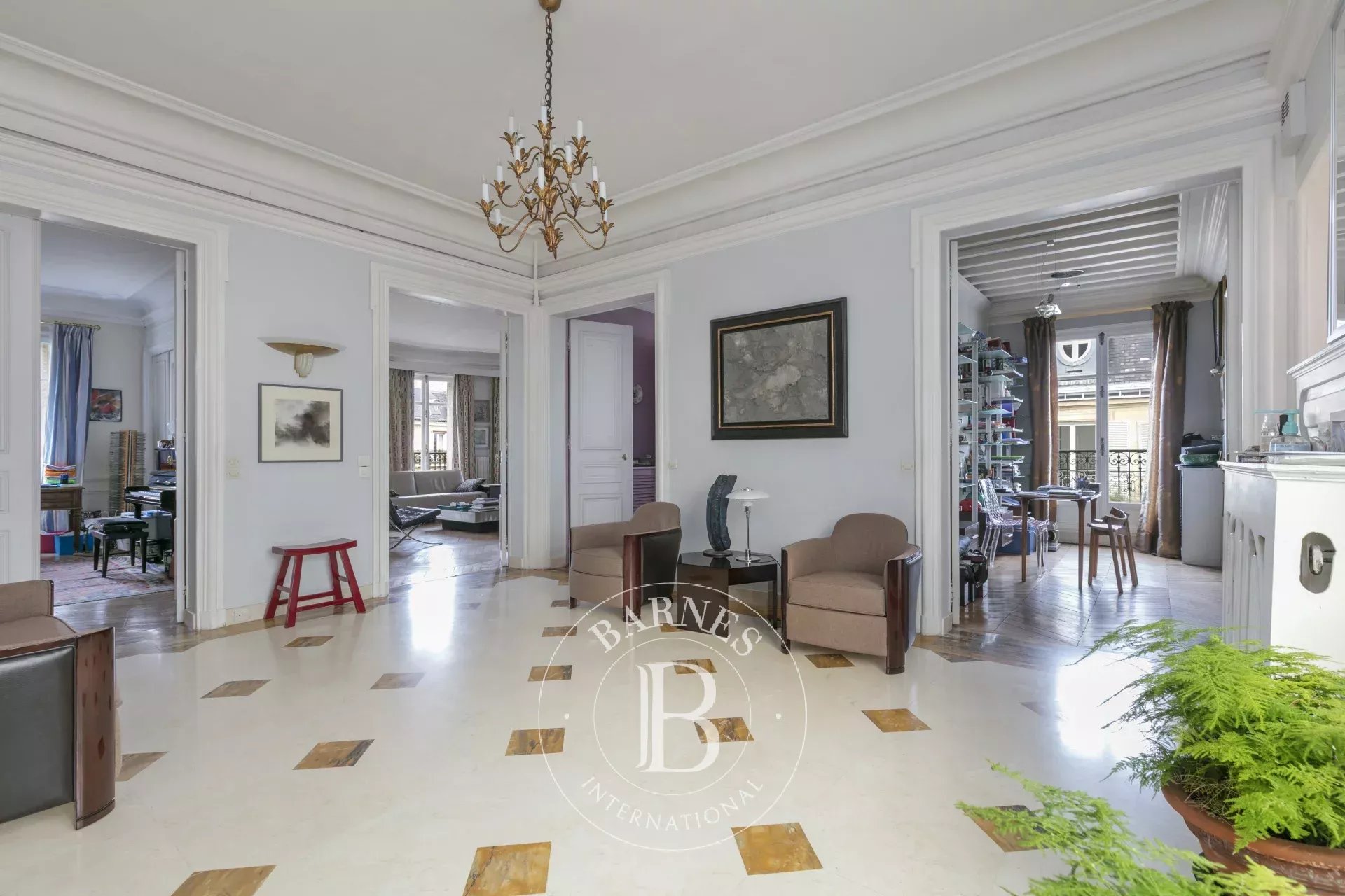 Daire Paris 8ème - picture 6