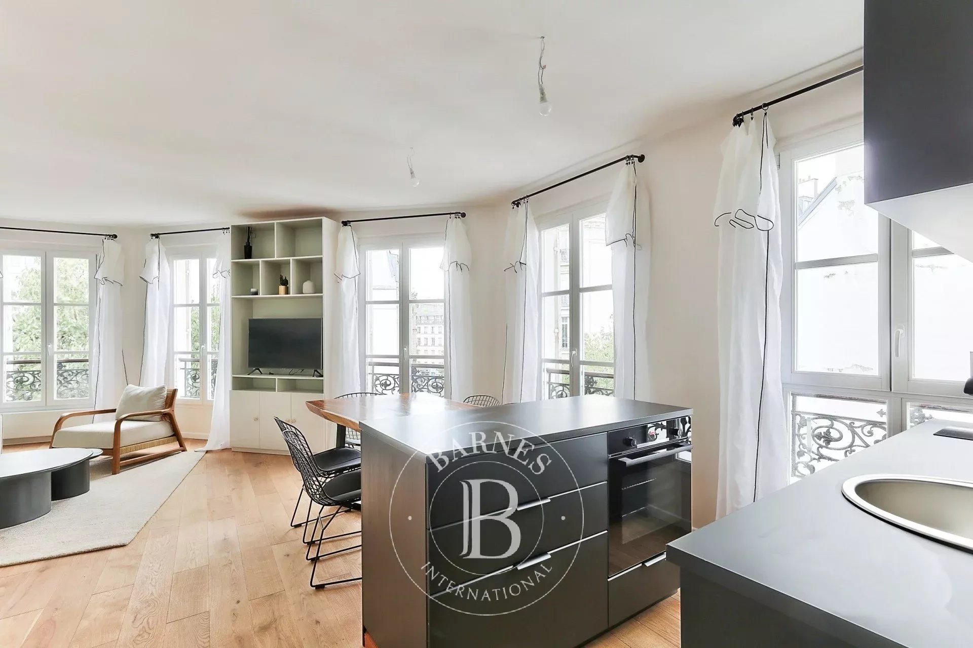 Daire Paris 3ème - picture 17