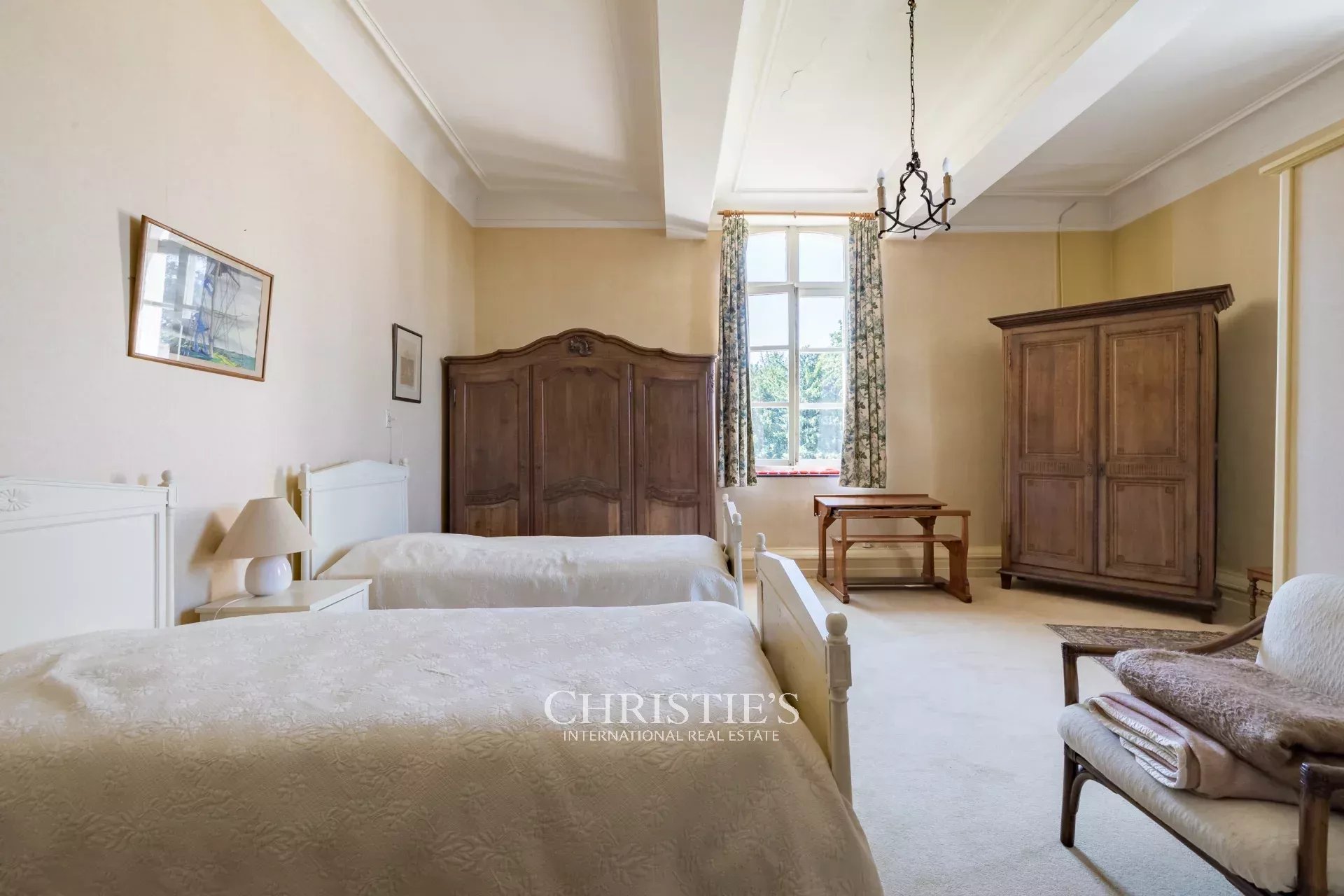 Elegante historische villa, genesteld in een park van bijna 2ha