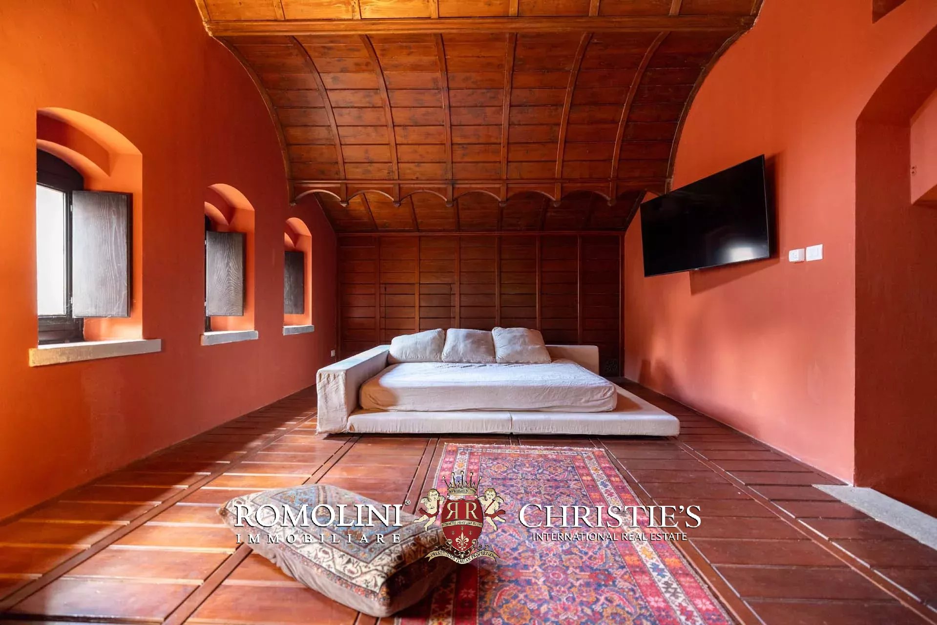 35 Bedroom Chateau's Image 66