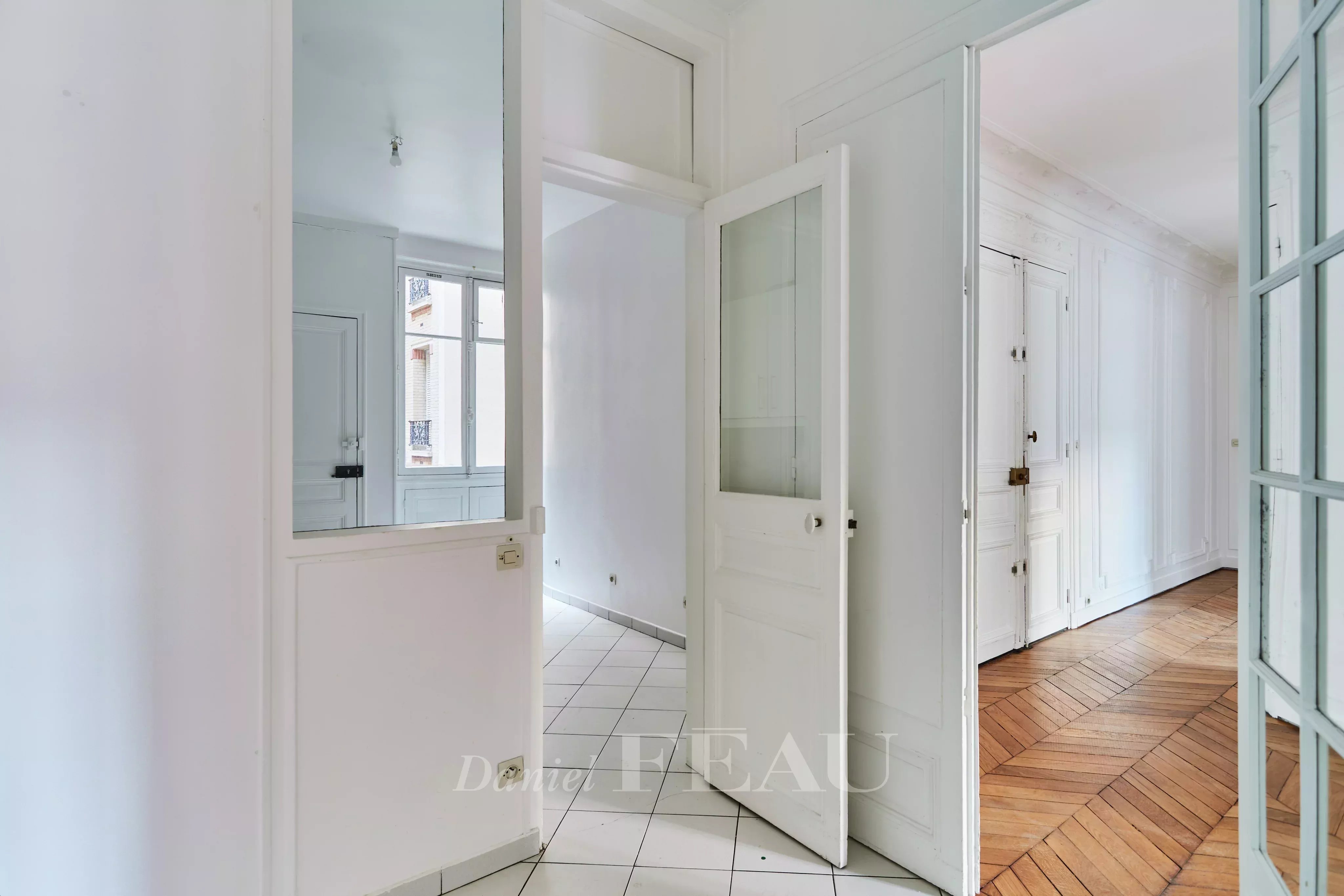 Sale Apartment Paris 7th