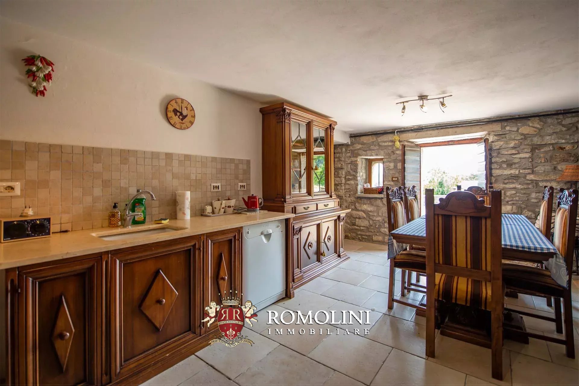 6 Bedroom Villa/Townhouse's Image 28