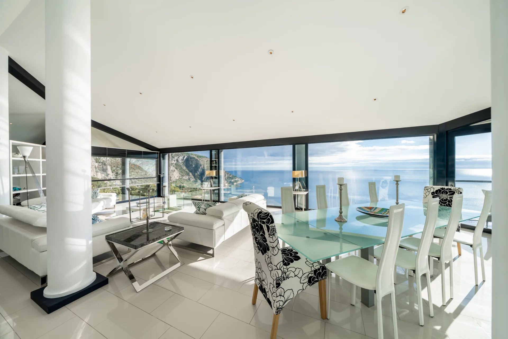 Exceptional Contemporary Villa with Panoramic Sea Views