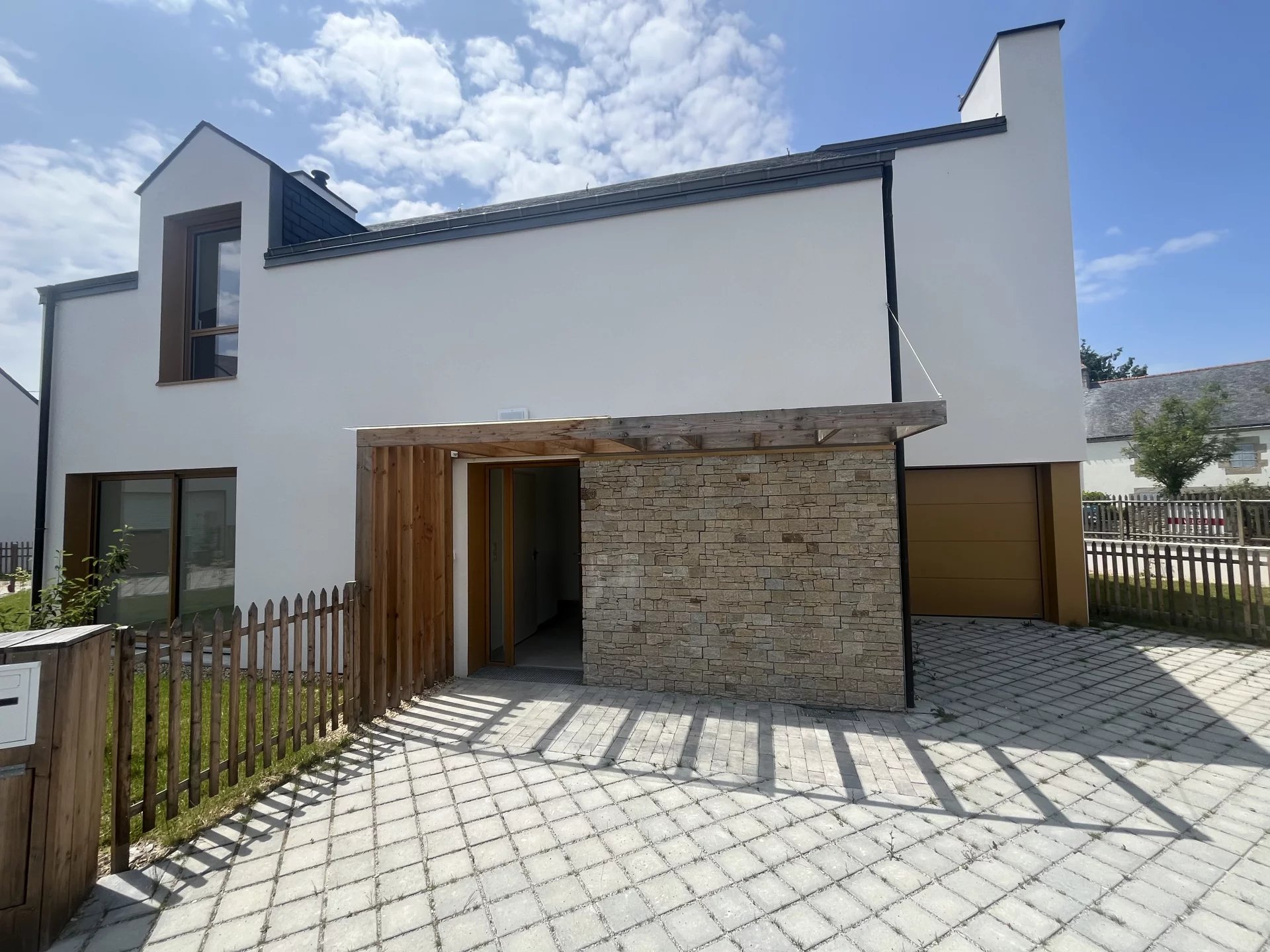 Maison neuve au cœur du bourg et proche plage