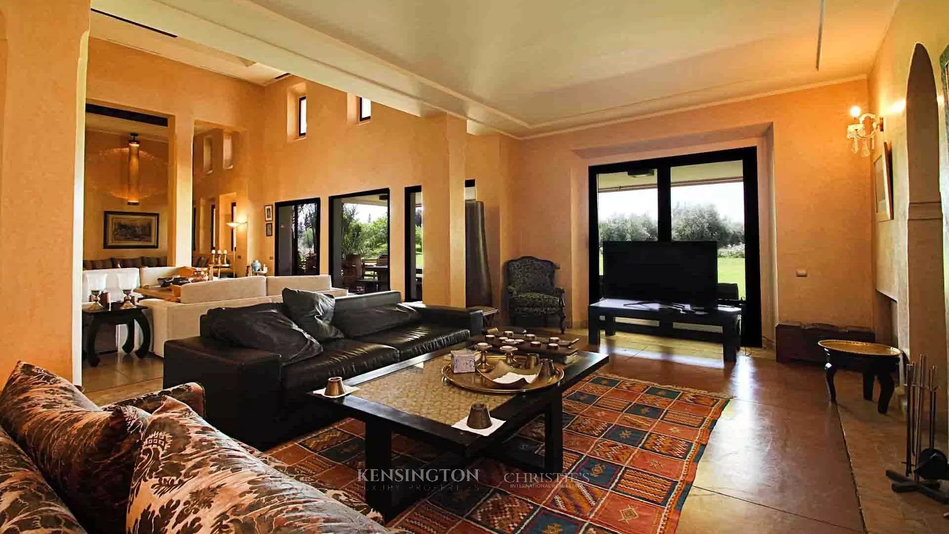 6 Bedroom Villa/Townhouse's Image 16