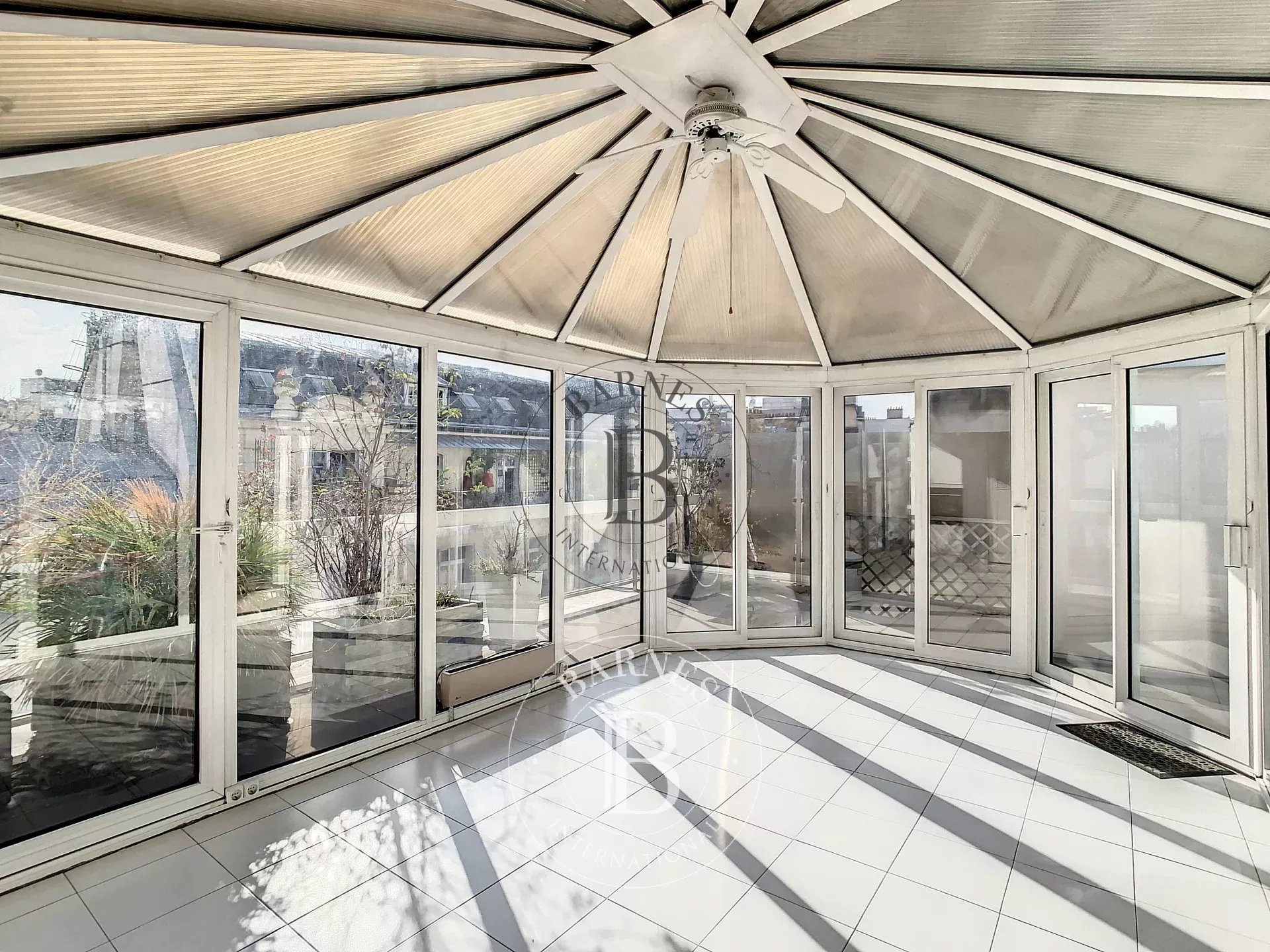 Daire Paris 8ème - picture 11