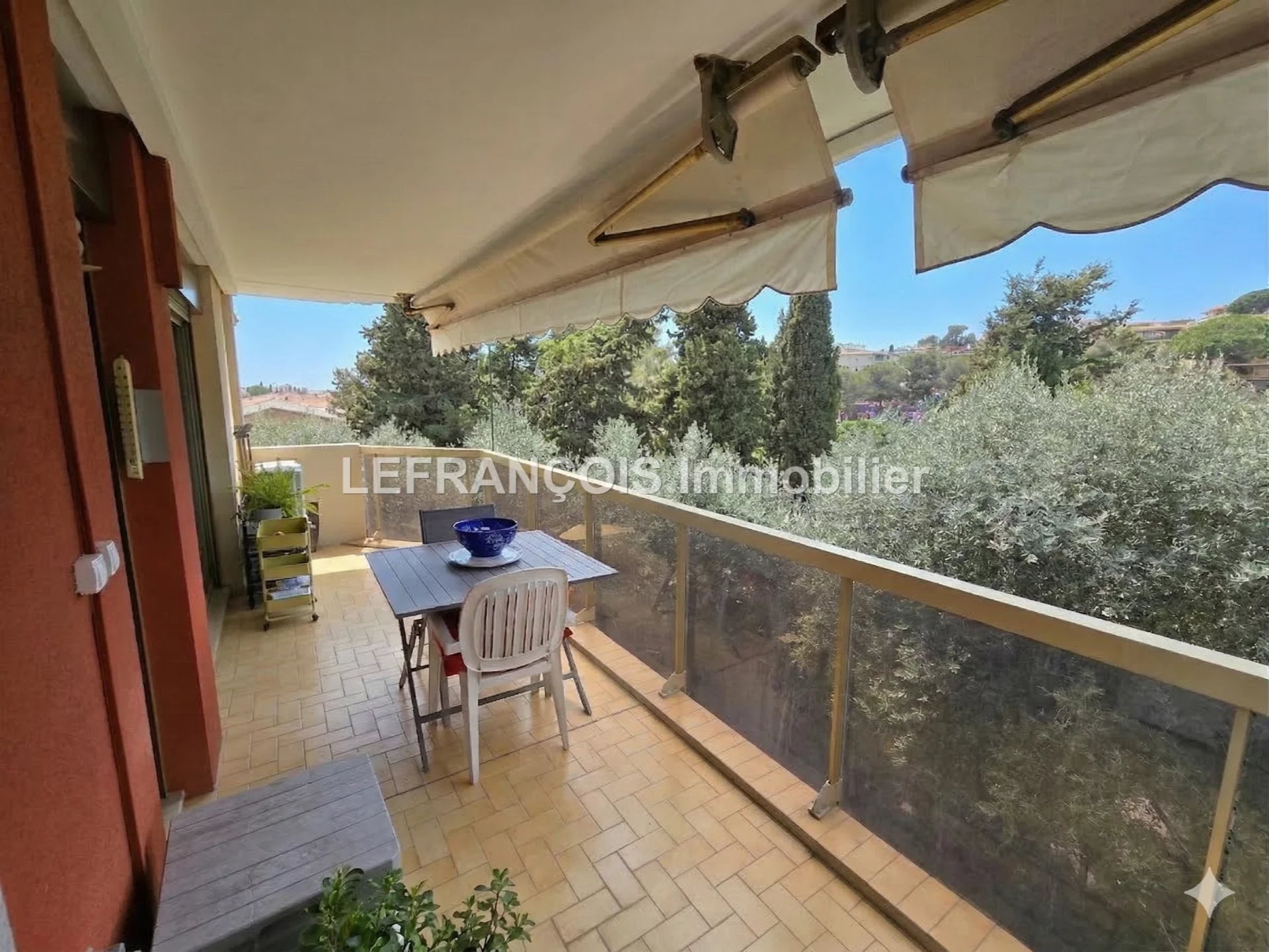 Agence immobilière de 