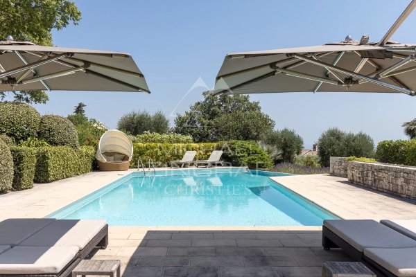 Luxury Villa in Tourrettes-sur-Loup: Sea View Family Estate — photo 5