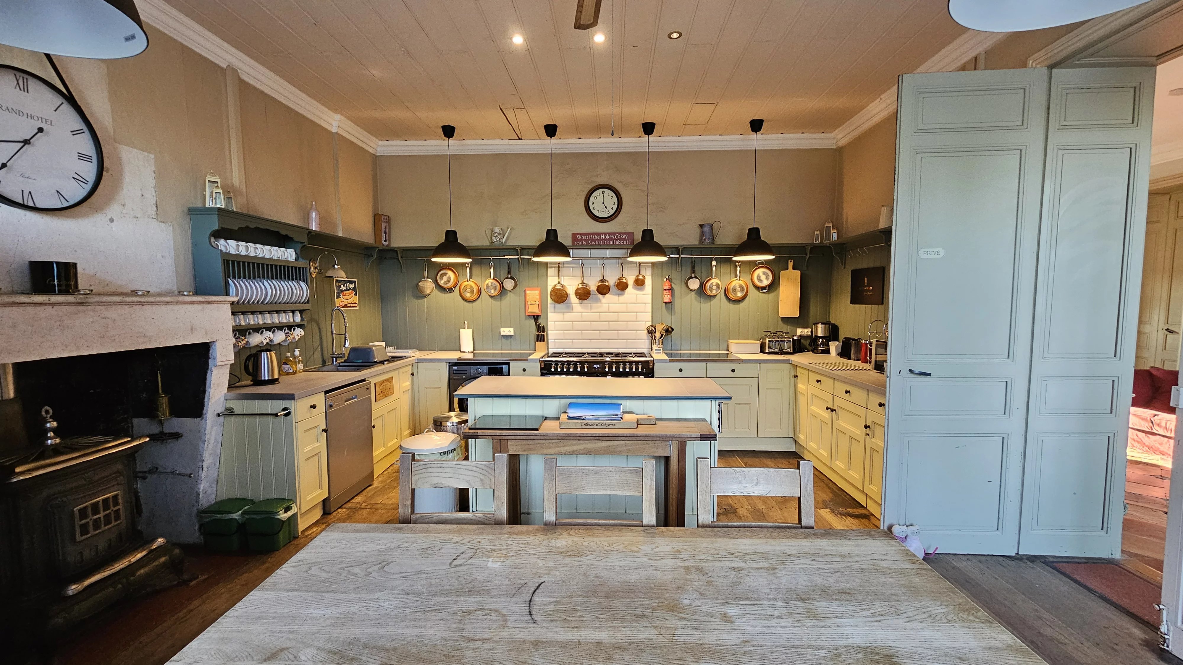 House in Bessac - Image 5