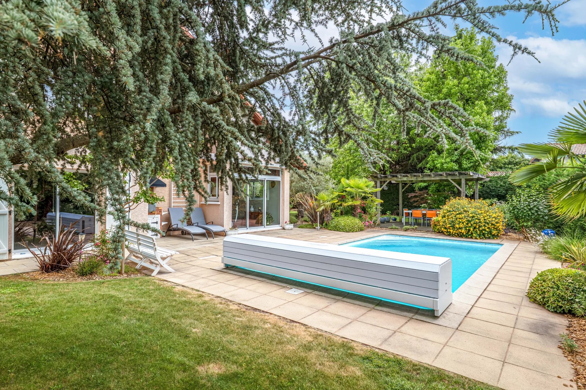 Maison familiale 5 chambres avec piscine – La Tour-de-Salvagny