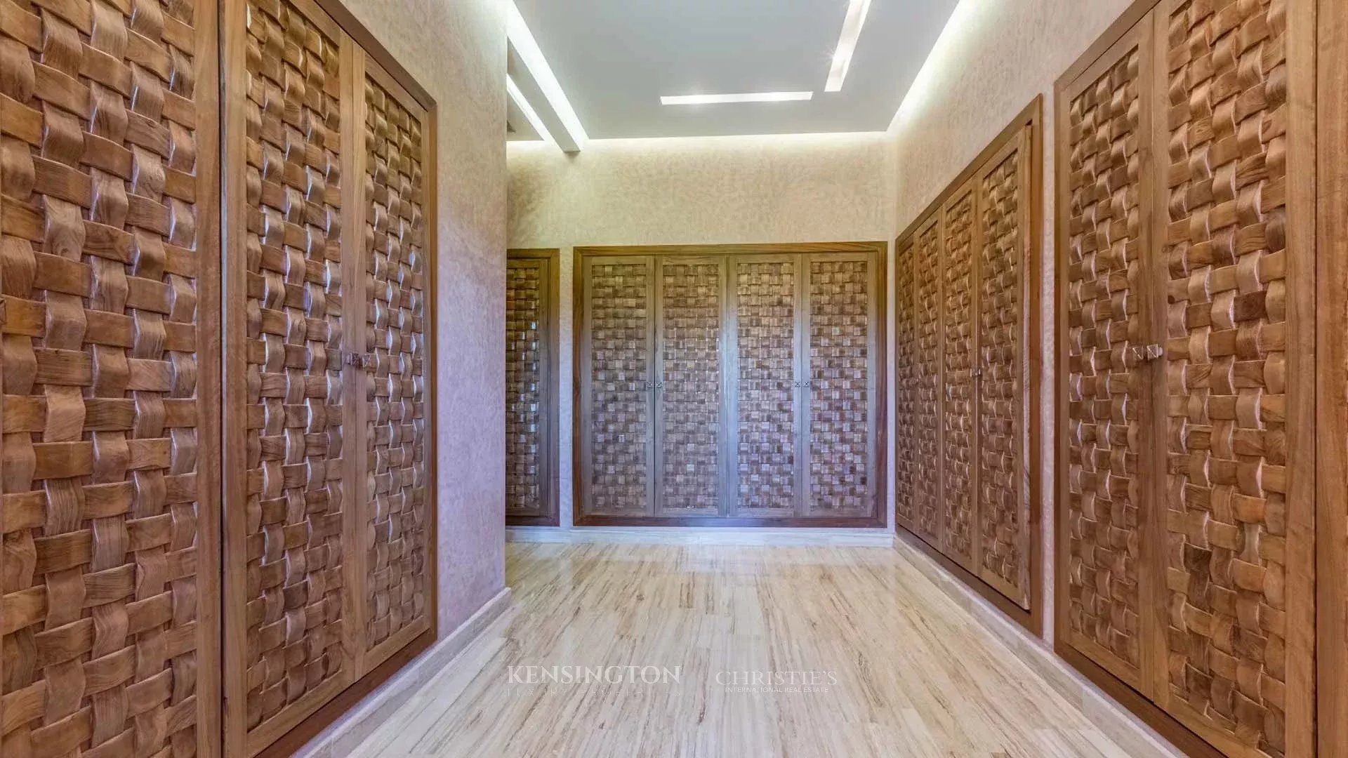 5 Bedroom Villa/Townhouse's Image 16