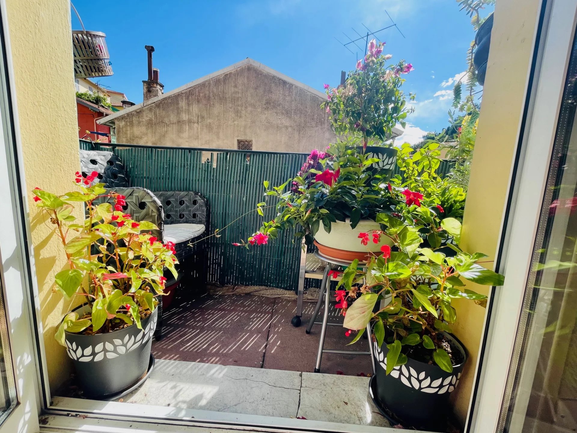 3 PIECES PROCHE CENTRE VILLE MENTON