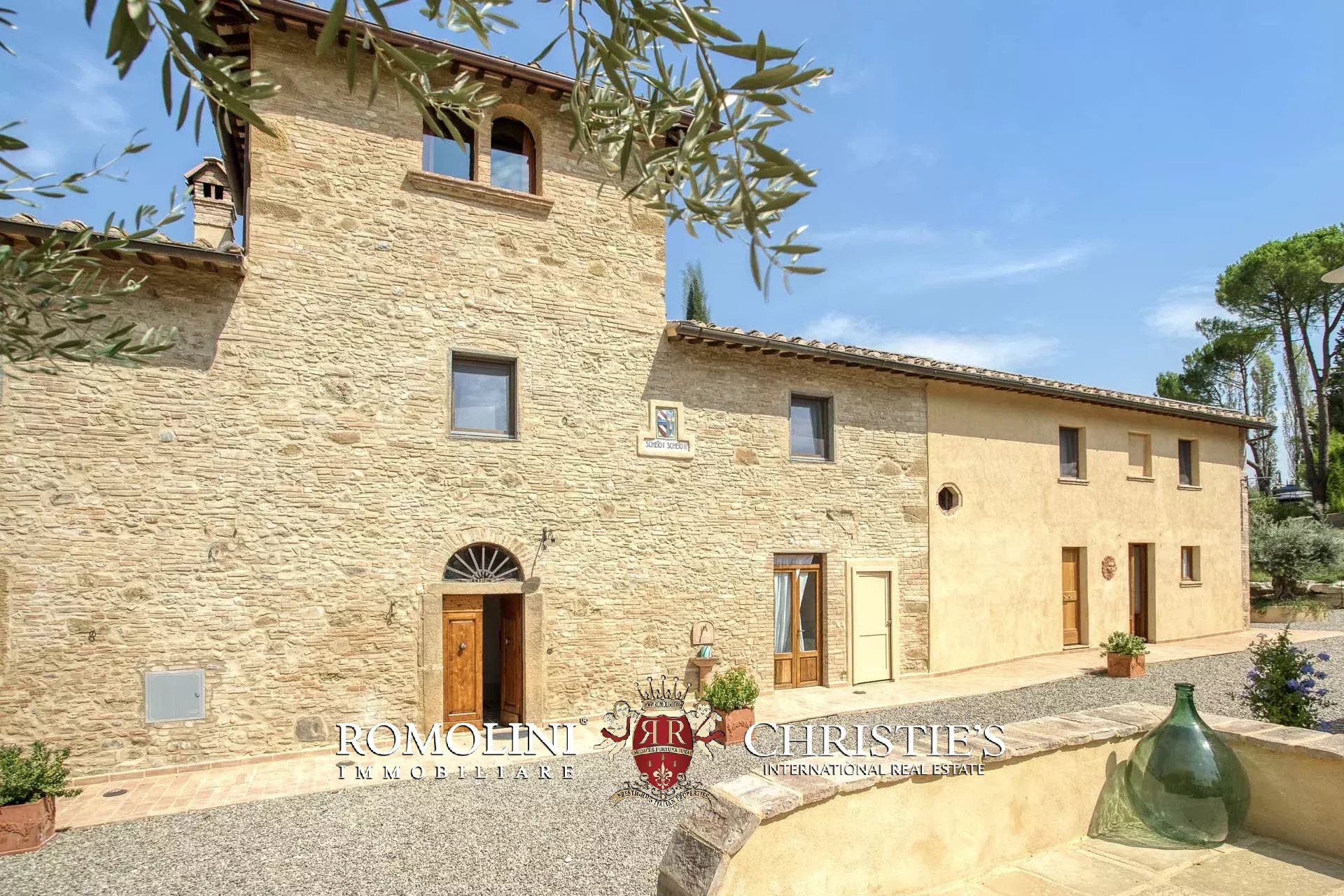 13 Bedroom Villa/Townhouse's Image 6