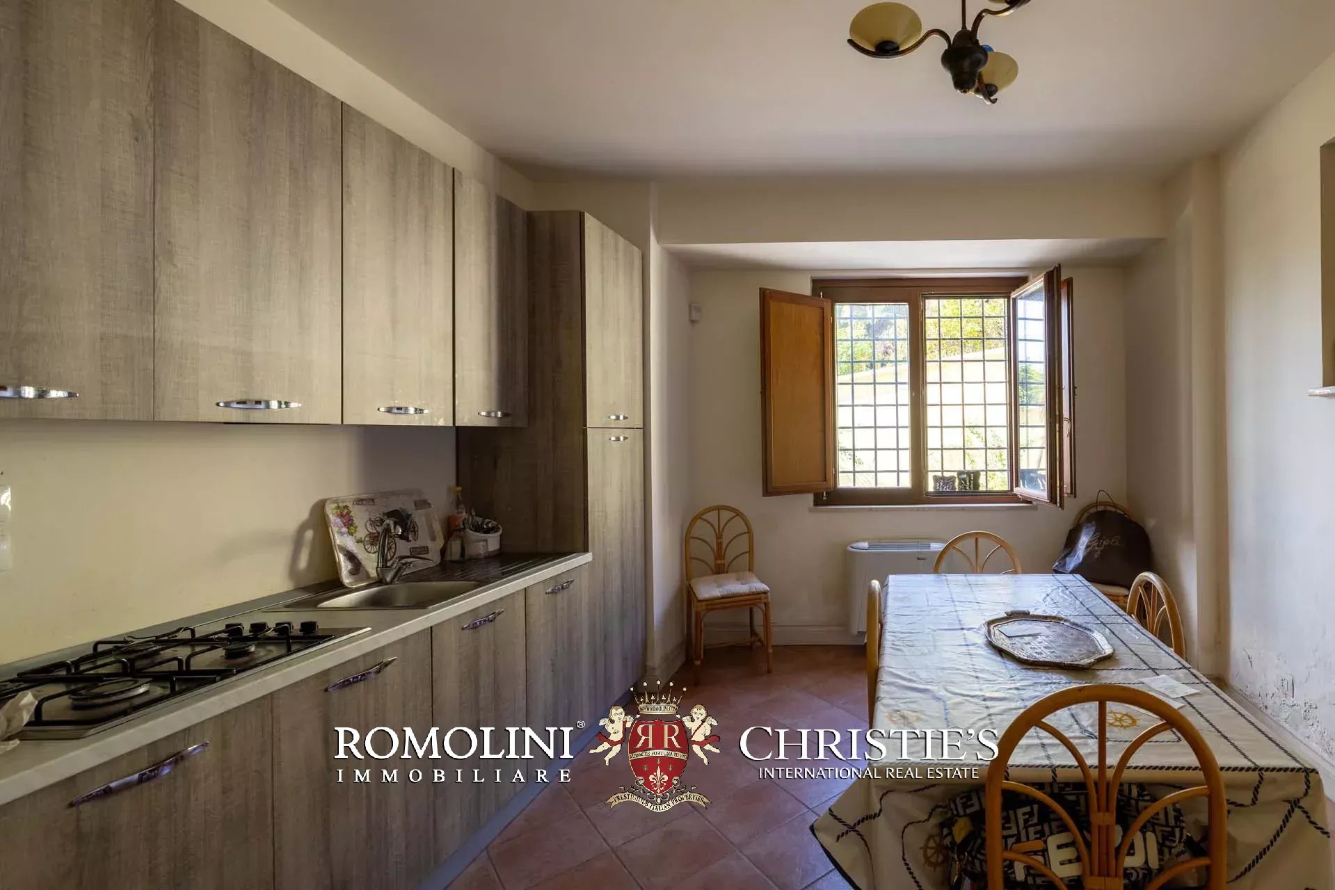 7 Bedroom Villa/Townhouse's Image 71