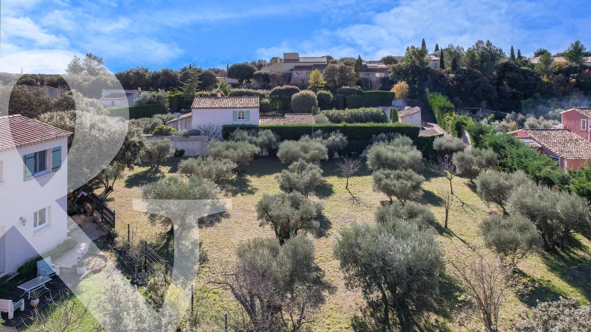 TERRAIN CONSTRUCTIBLE DE 1503M²