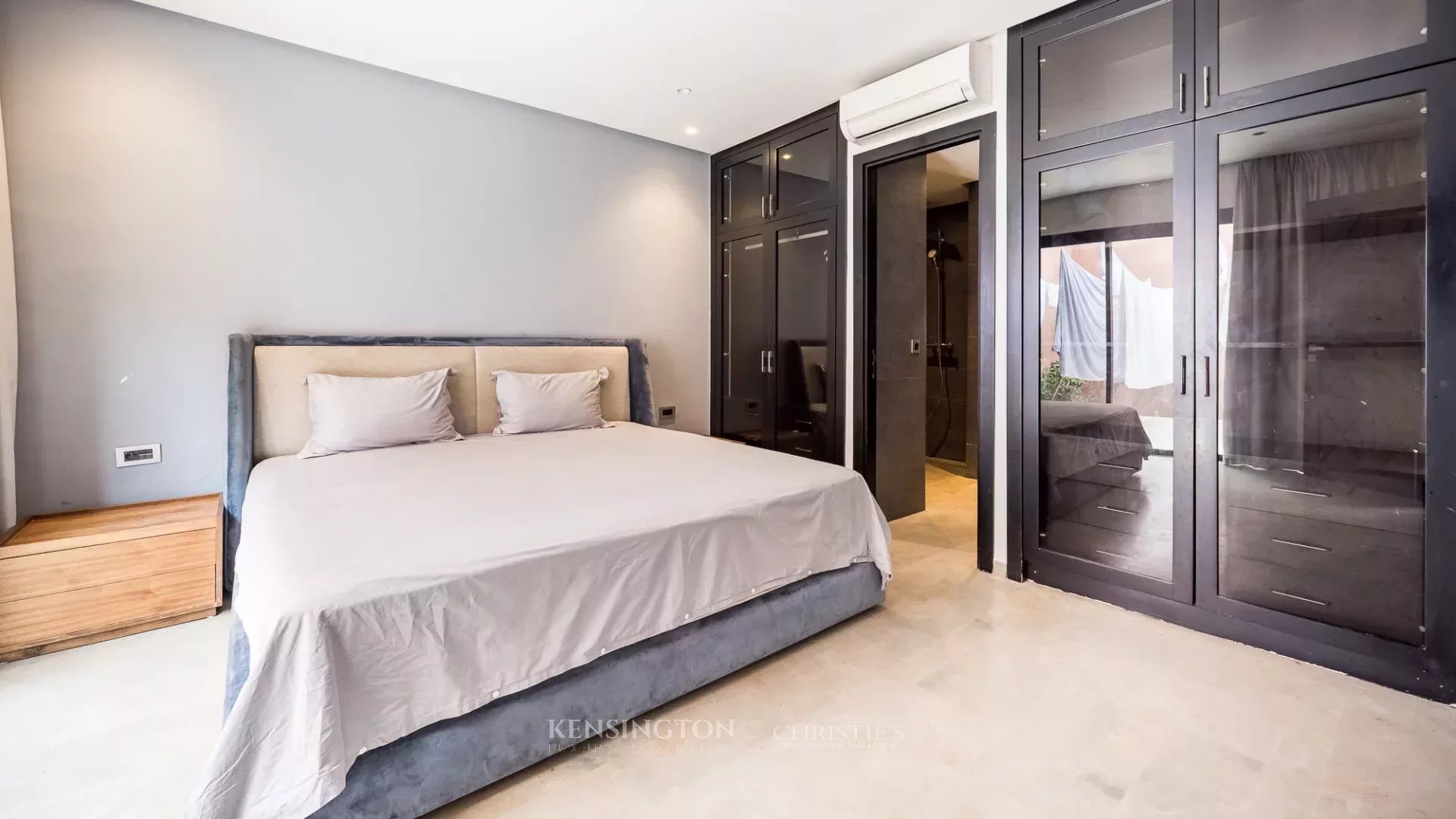 6 Bedroom Villa/Townhouse's Image 29