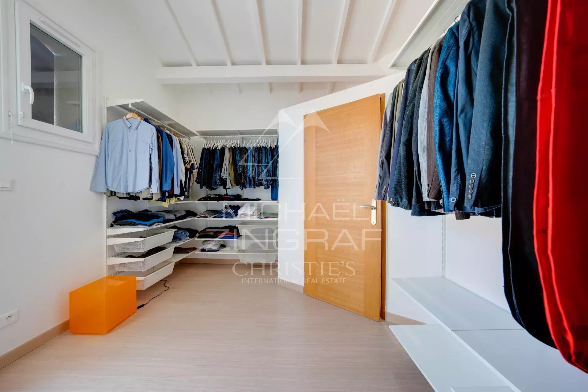 4 Bedroom Villa/Townhouse's Image 10