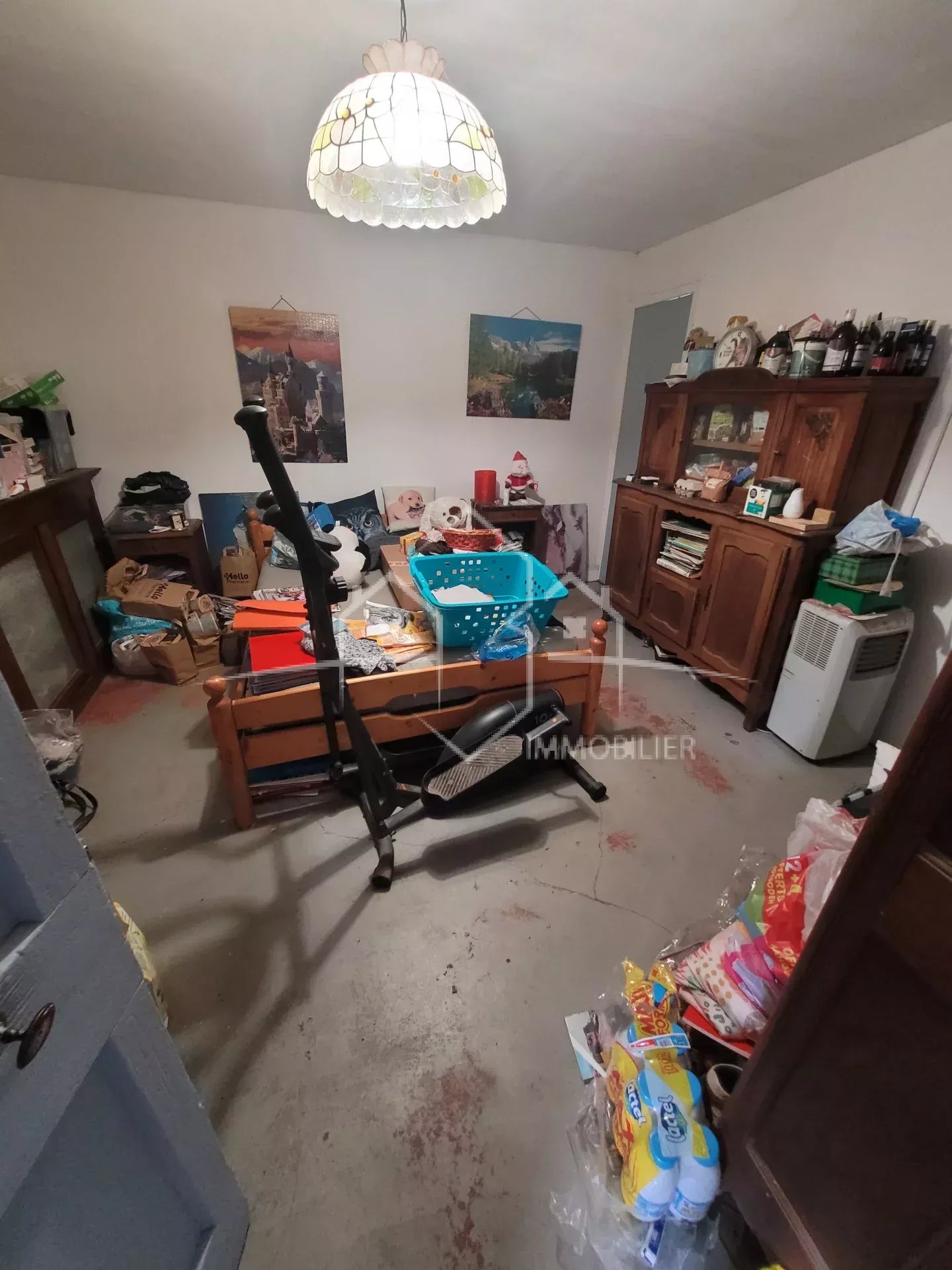 ANNEYRON, maison 2 pièces à rénover avec dépendances