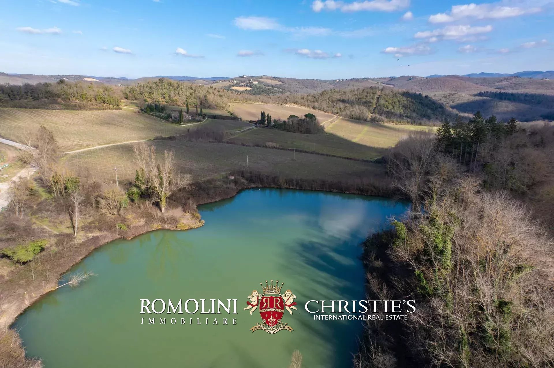 33 Bedroom Vineyard's Image 86
