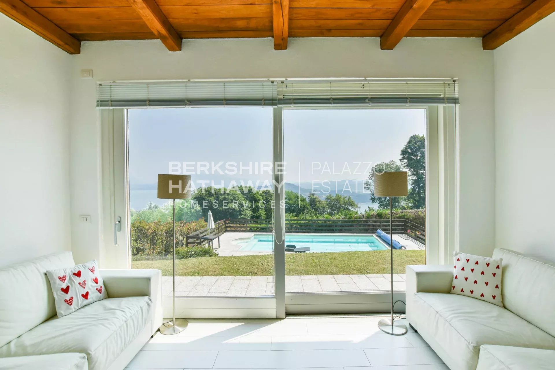 Villa in Montrigiasco - Image 4