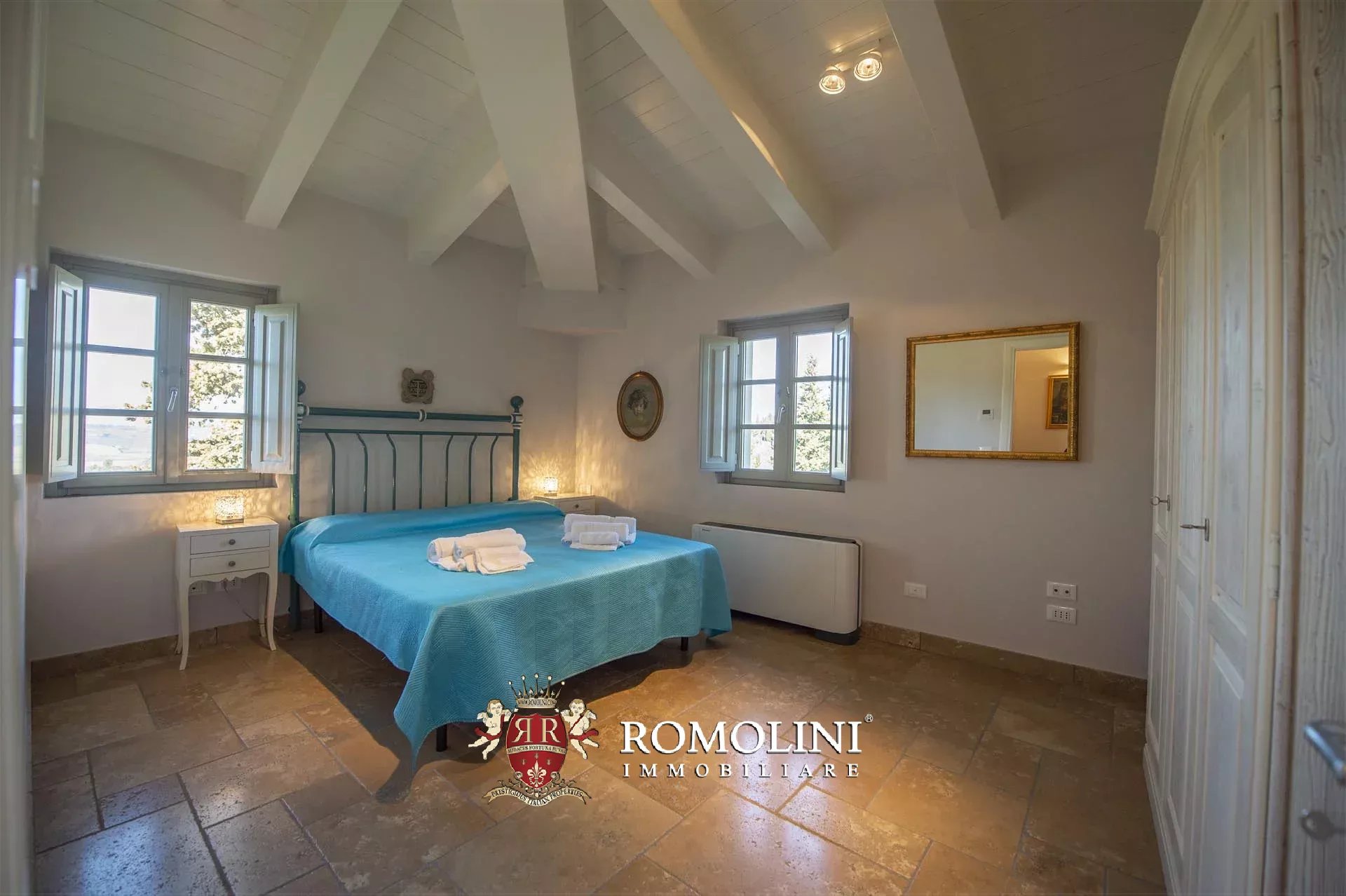 11 Bedroom Vineyard's Image 80