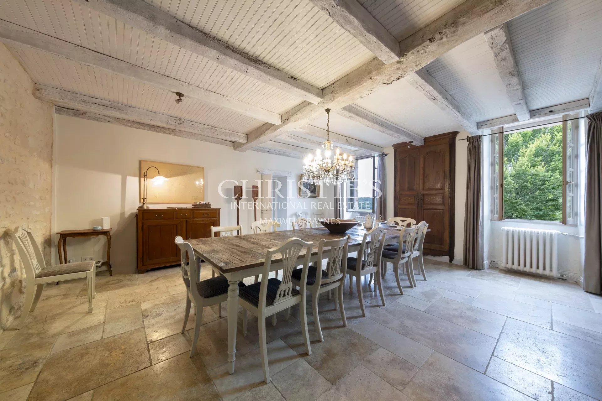 6 Bedroom Villa/Townhouse's Image 6