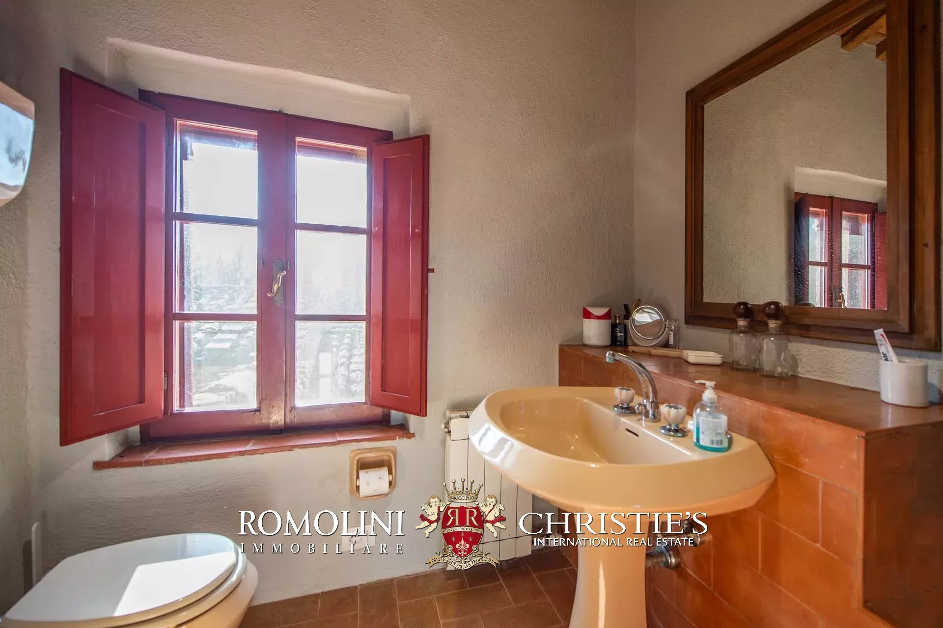 5 Bedroom Villa/Townhouse's Image 24