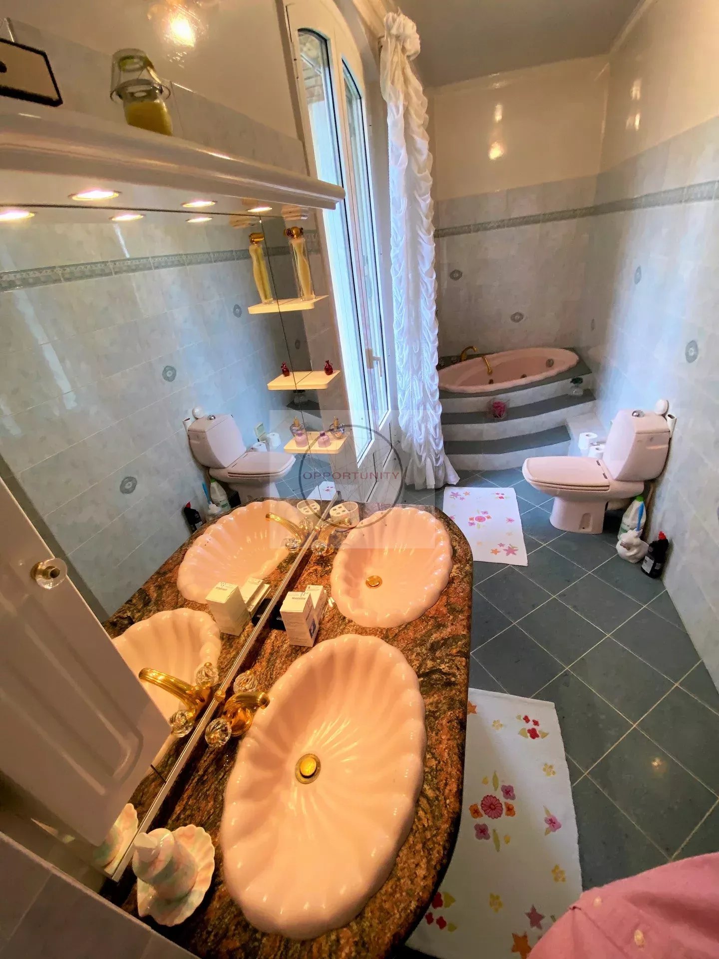 PROPRIETE BOURGEOISE SUR 1350 M² DE TERRAIN — photo 9