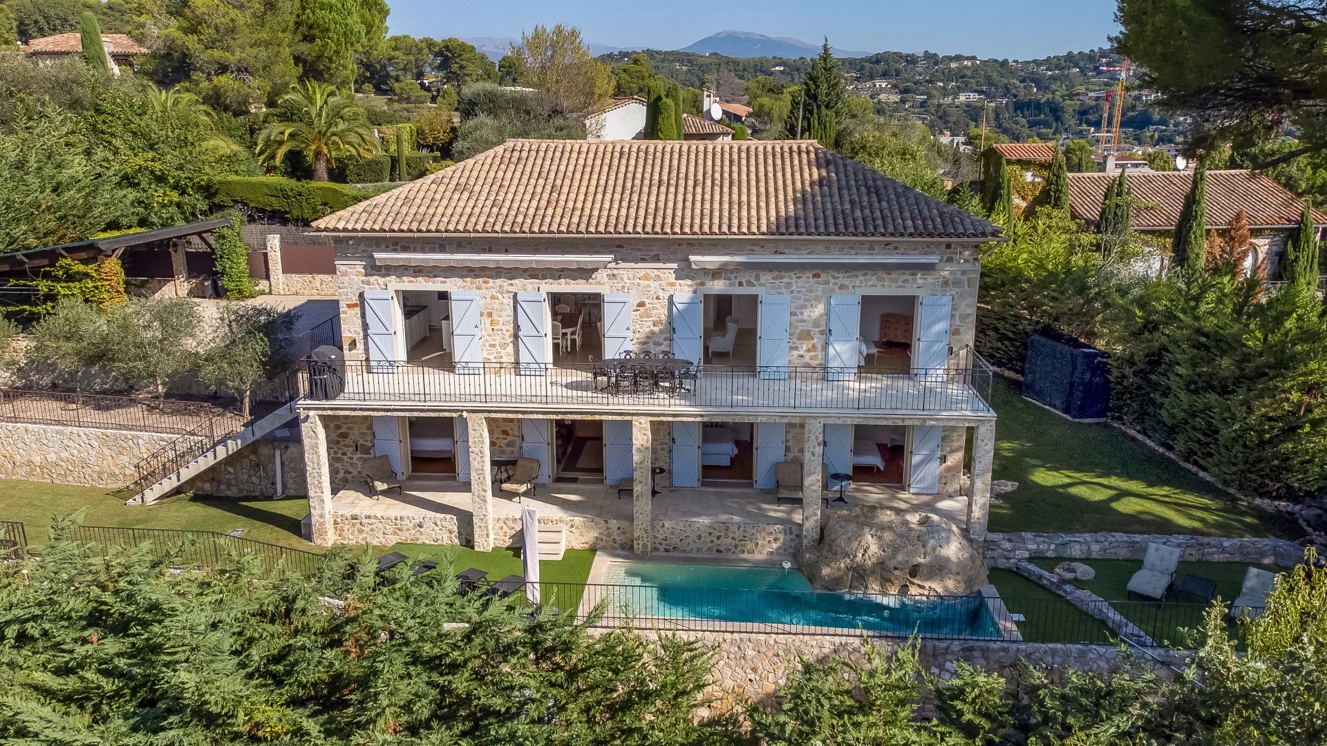Qlistings - 5 Bedrooms - Villa - Alpes-Maritimes - For Sale - 8783 Property Image