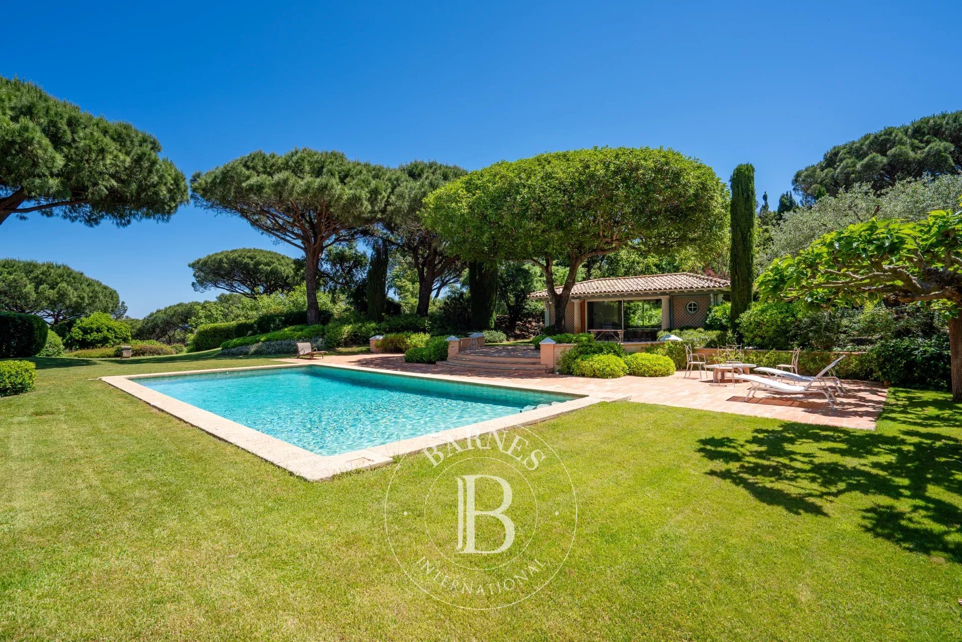 RAMATUELLE - CHARMING PROPERTY WITH 7 BEDROOMS AND SEA VIEW - picture 16 title=