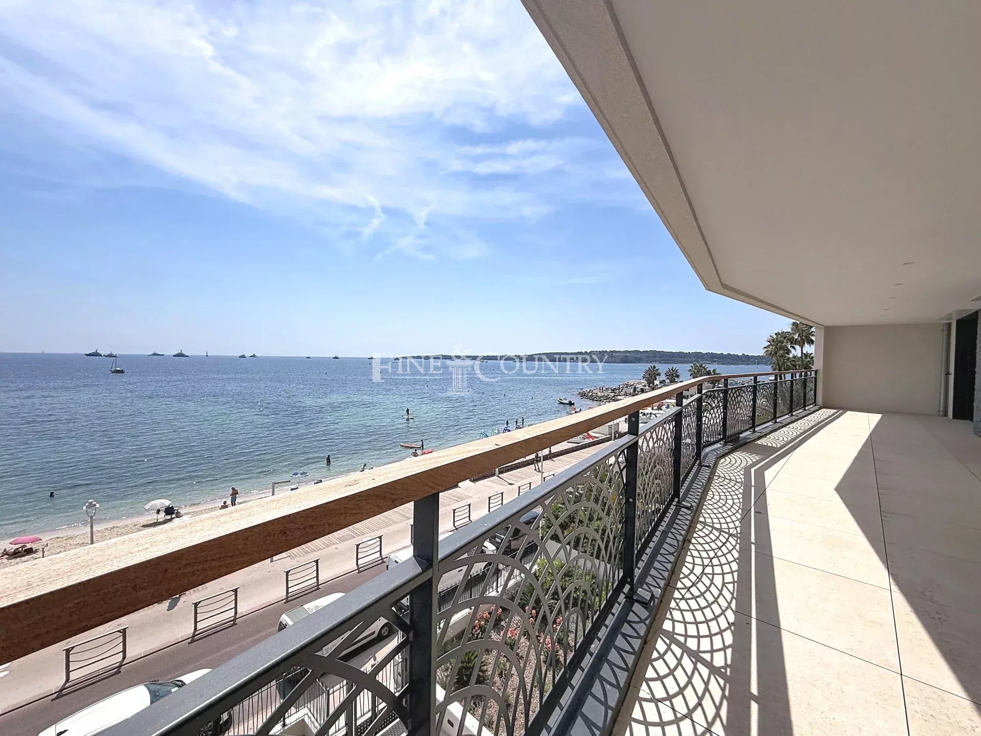 Photo of APPARTEMENT FOR SALE CANNES SEA VIEW