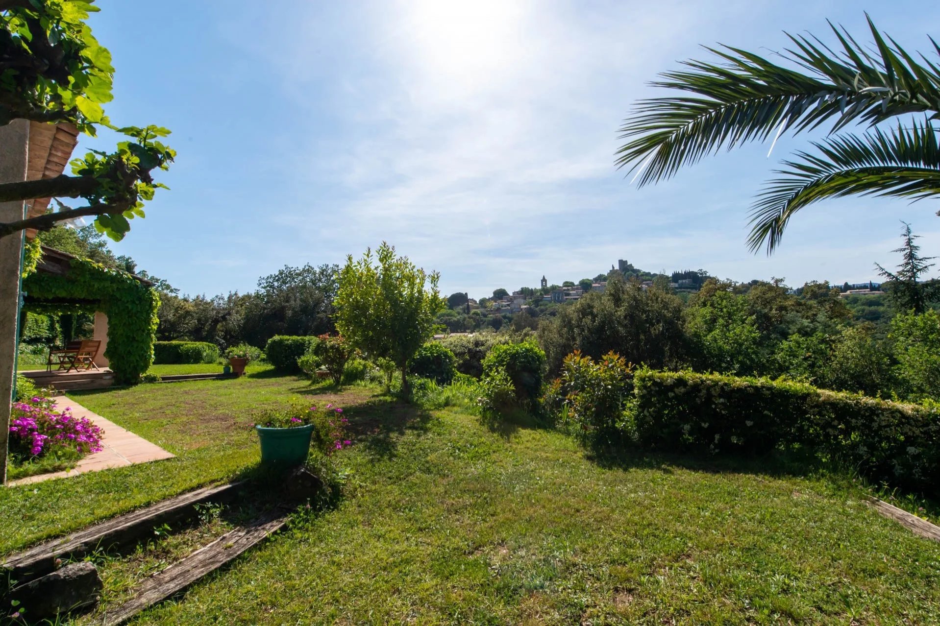 Belle villa proche centre et plages avec superbe vue