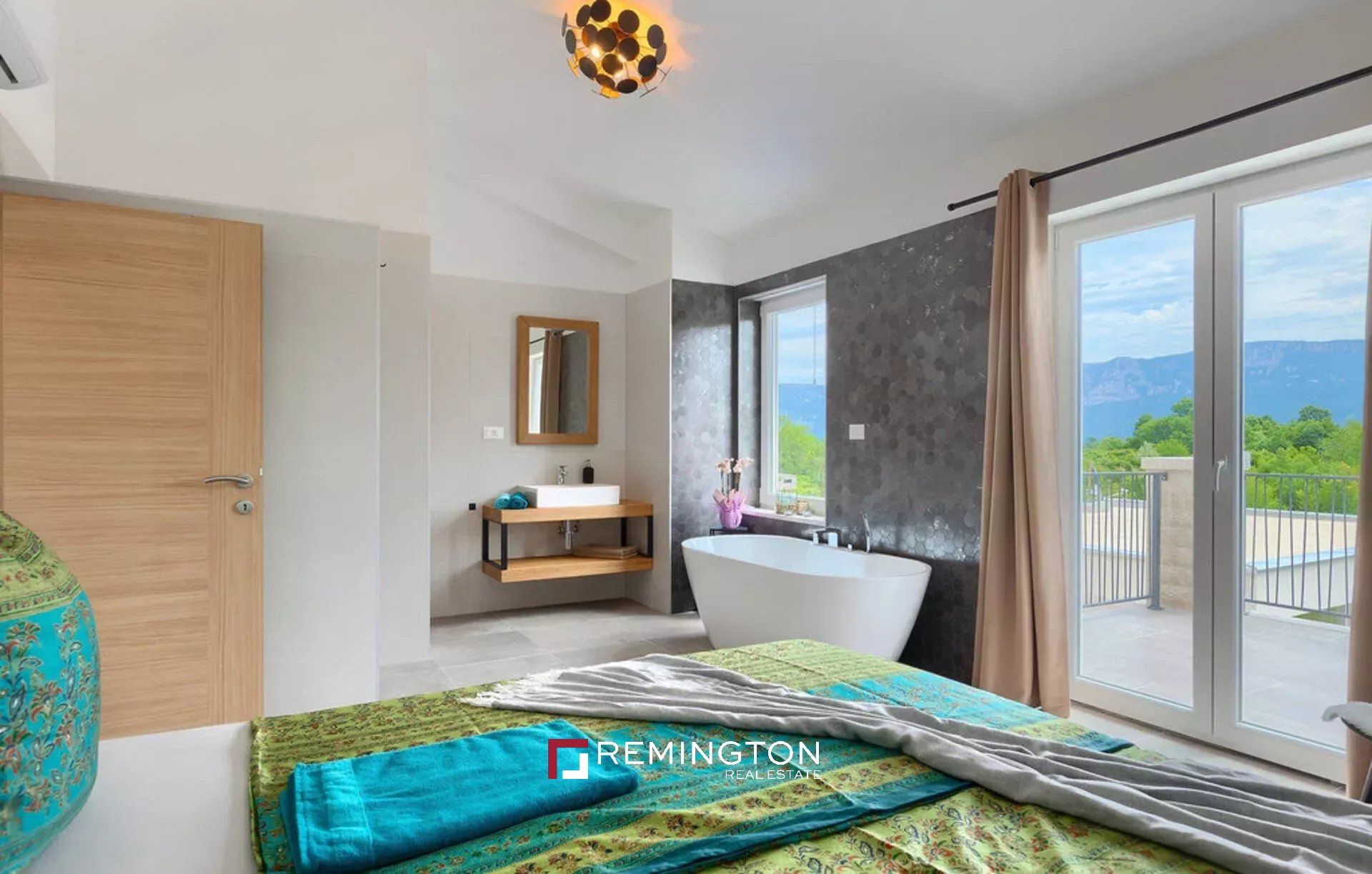 3 Bedroom Villa/Townhouse's Image 11
