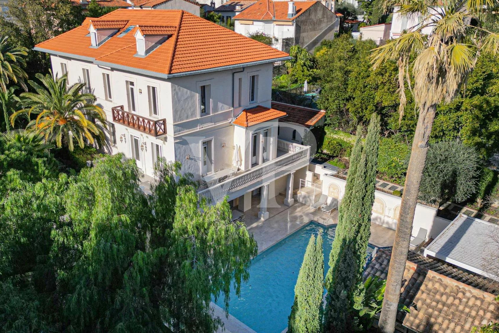 Außergewöhnliche Villa in Cannes – 10 Schlafzimmer, 10 Gehminuten zum Palais