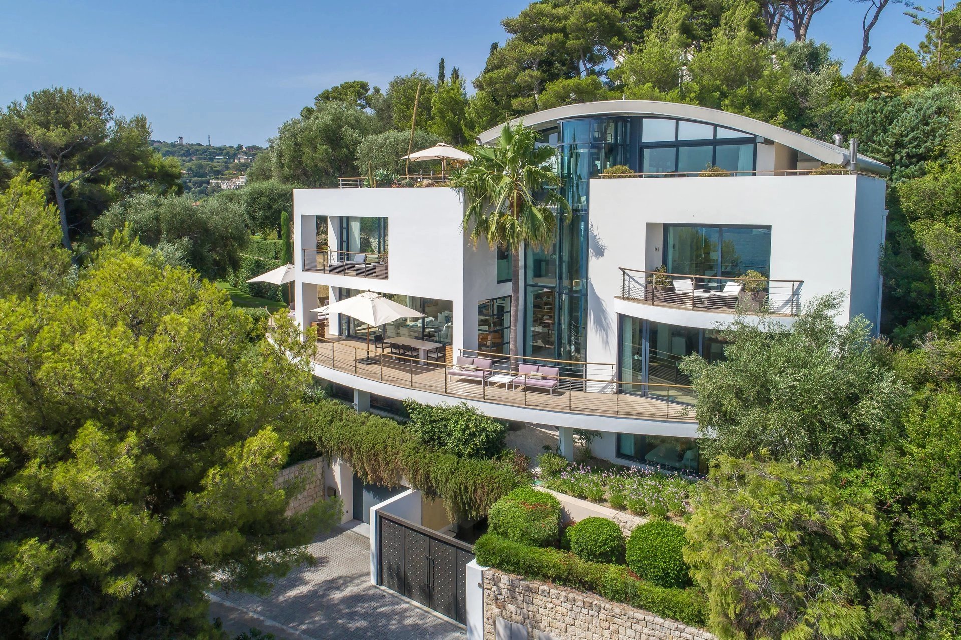 Saint-Jean-Cap-Ferrat – Exceptional Villa with Panoramic Sea Views